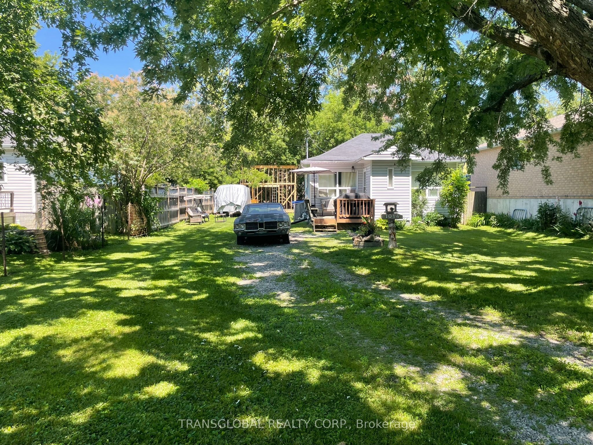 1014 Barton Avenue, Georgina, ON L4P 3E9 photo 2