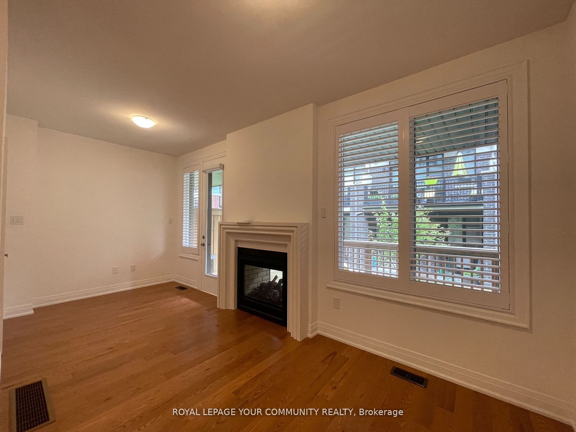 26 Banshee Lane, Richmond Hill, ON L4E 1H4 photo 2