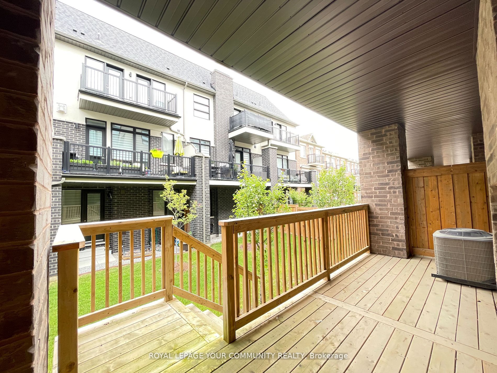 26 Banshee Lane, Richmond Hill, ON L4E 1H4 photo 4
