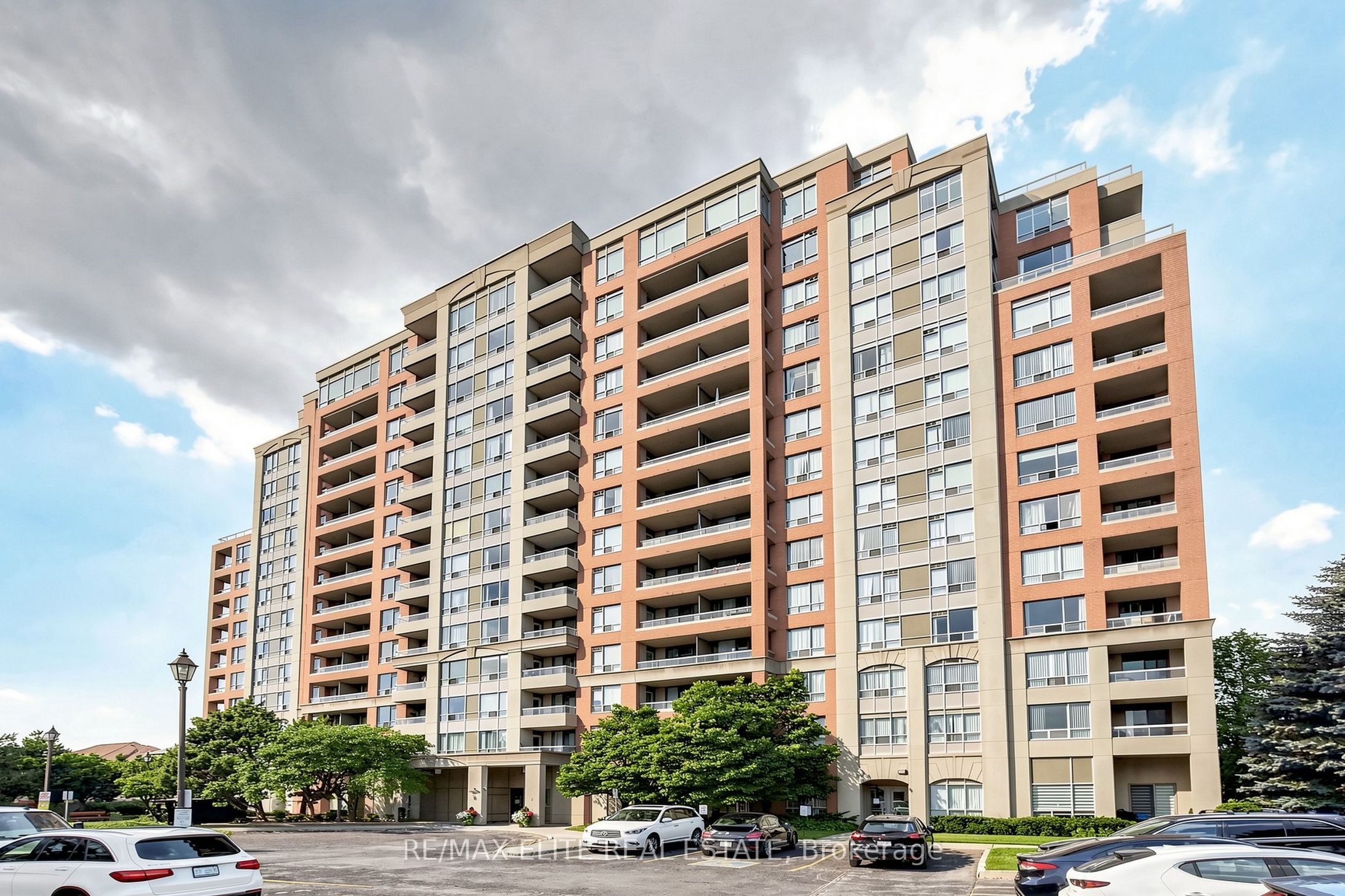 9 Northern Heights Drive 1205, Richmond Hill, ON L4B 4M5