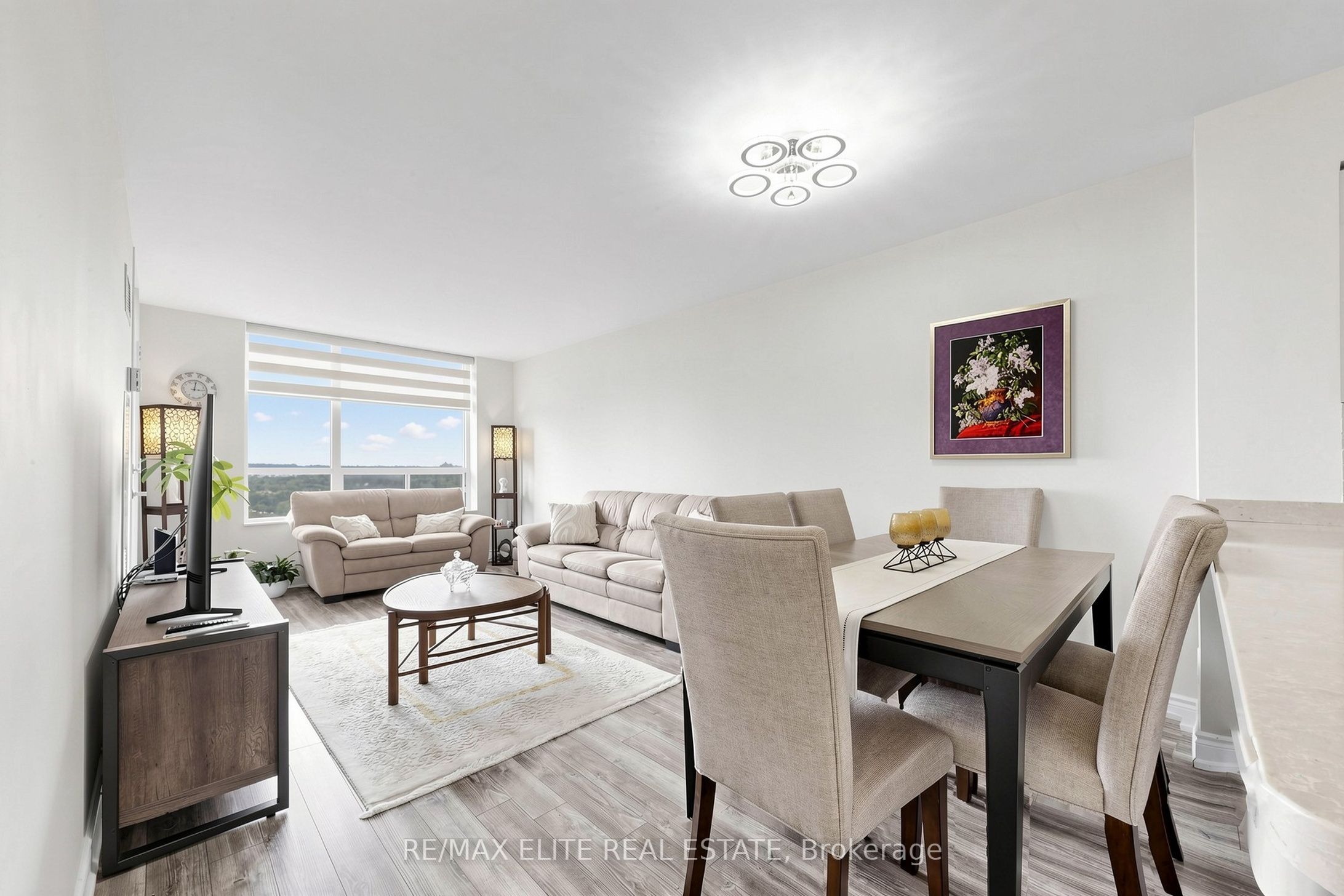9 Northern Heights Drive 1205, Richmond Hill, ON L4B 4M5 photo 3