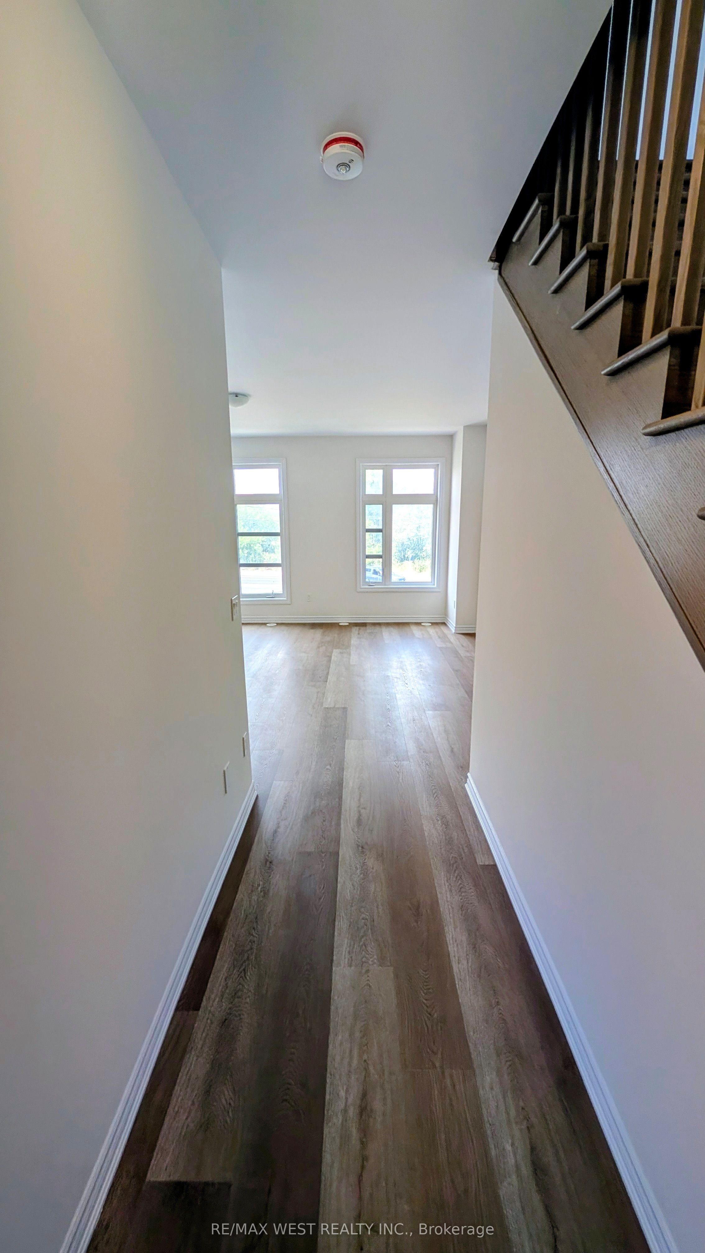 91 Inverary Crescent, Vaughan, ON L4L 1A7 photo 3