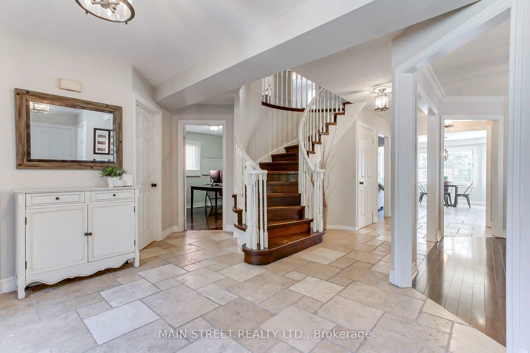 14 Mcgee Crescent, Aurora, ON L4G 6L8 photo 4