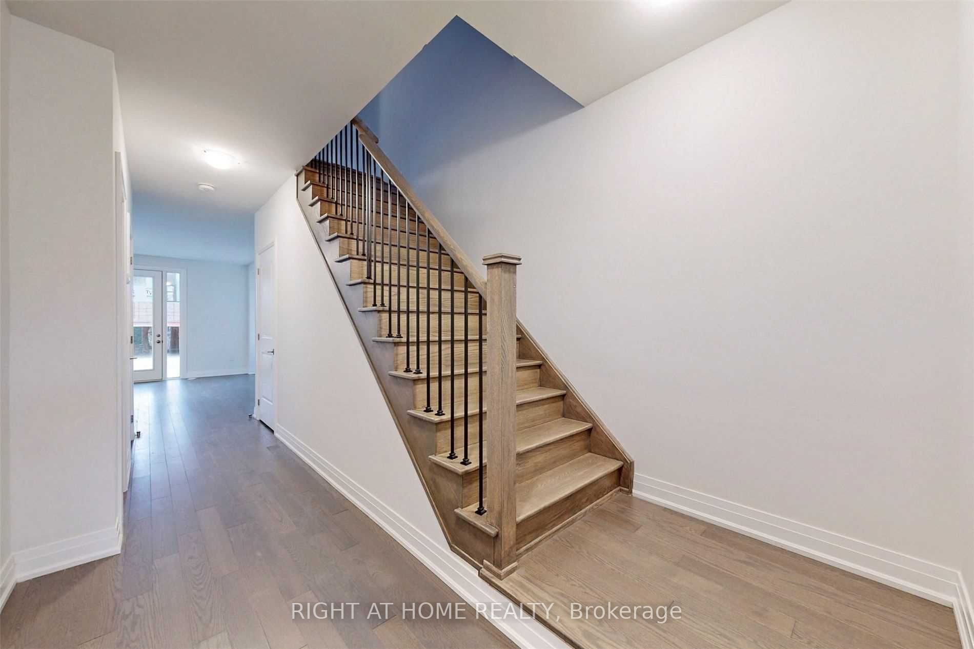 235 Vermont Avenue, Newmarket, ON L3X 0M6 photo 5
