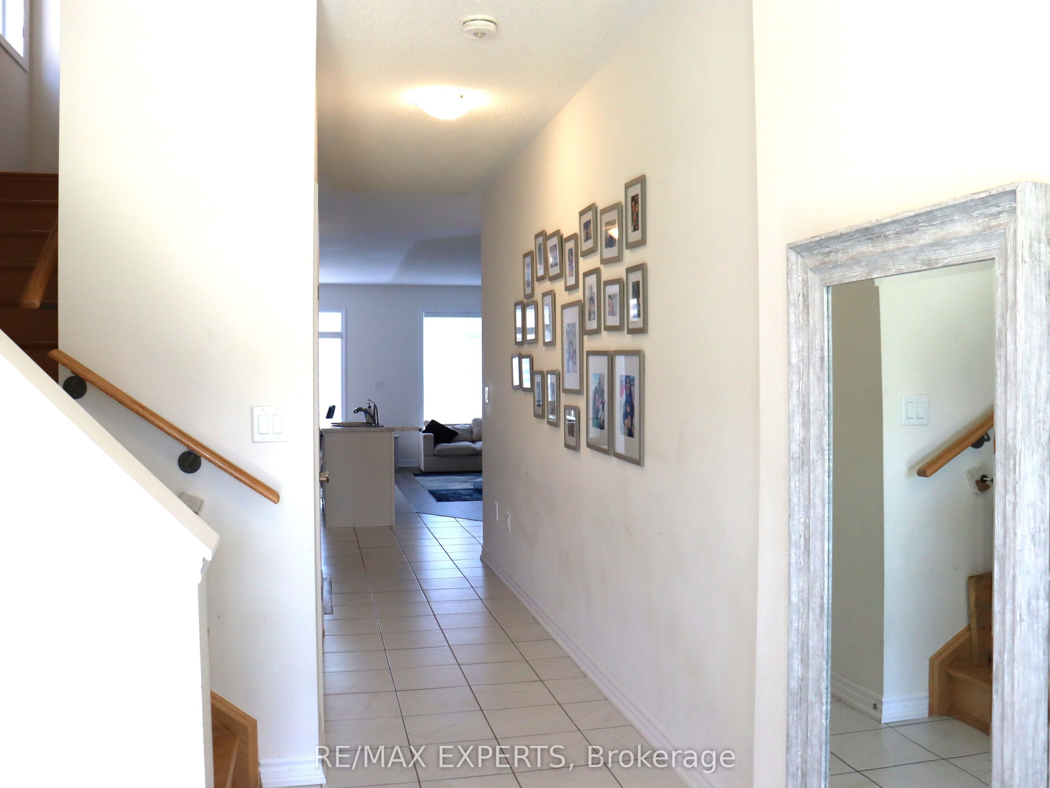 2265 Grainger Loop, Innisfil, ON L9S 0N1 photo 5