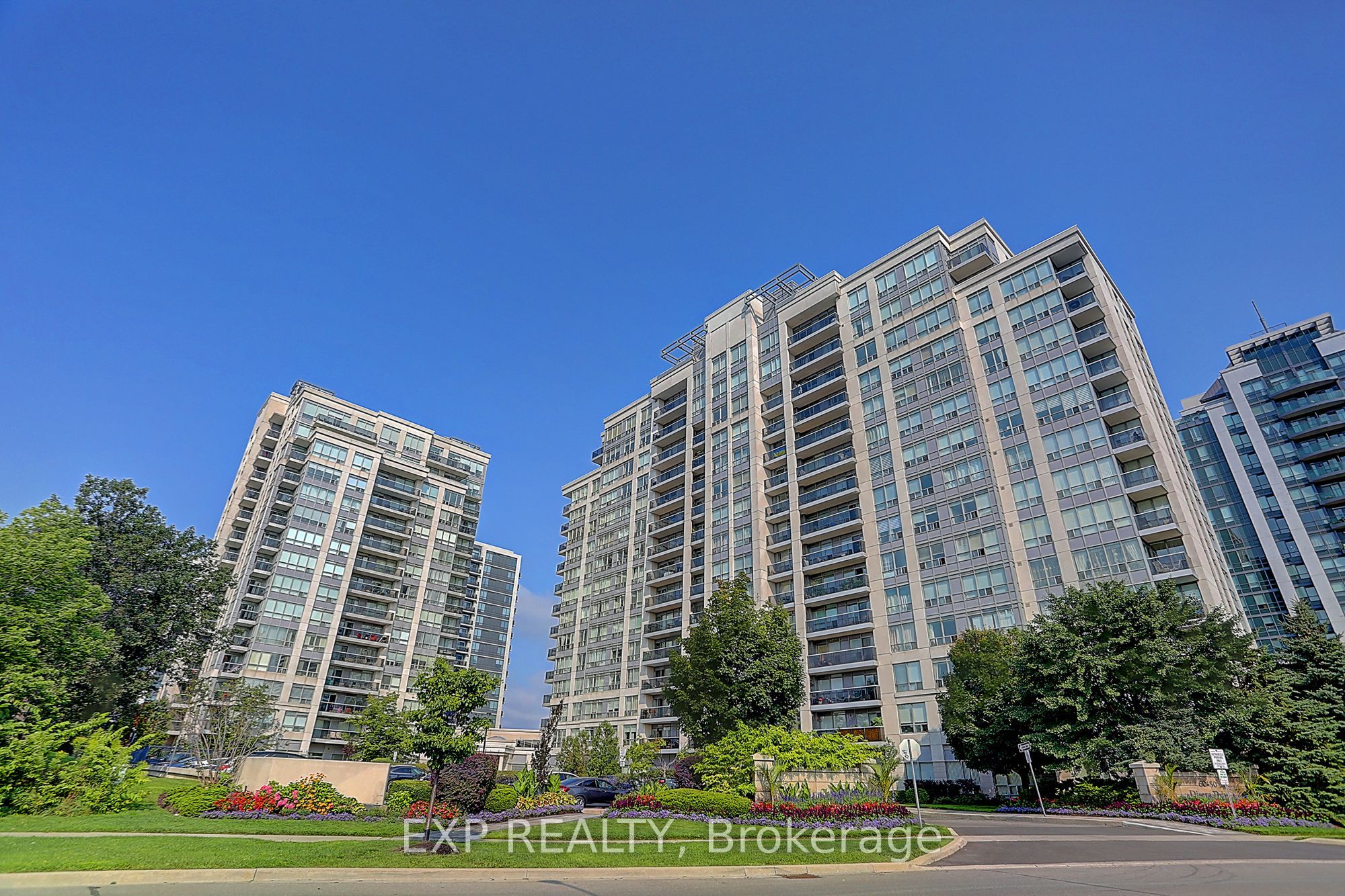 60 Disera Drive 1404, Vaughan, ON L4J 9G1 photo 2