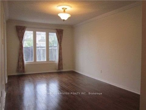 16 Thames Court, Richmond Hill, ON L4B 1N4 photo 4