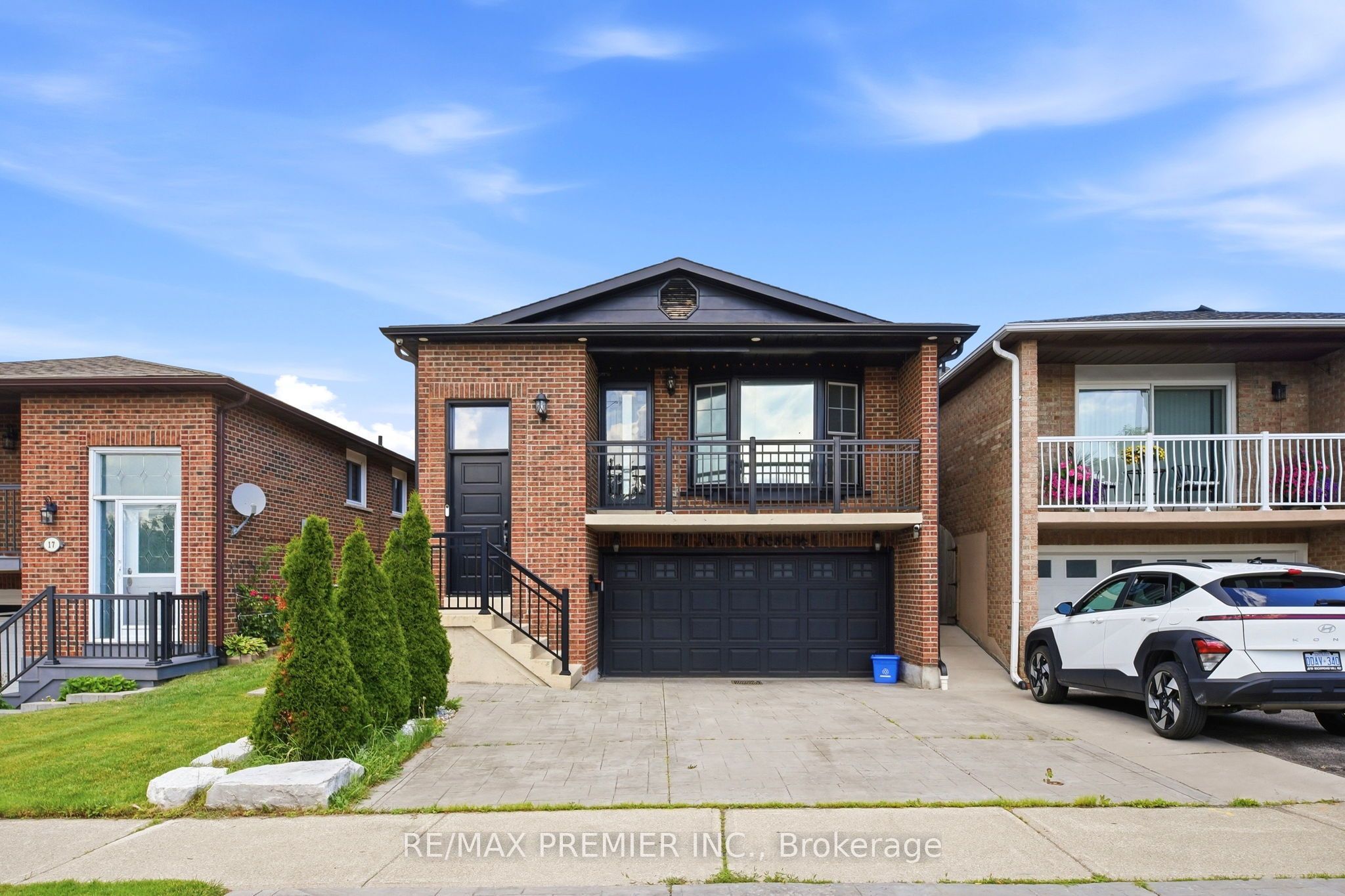 21 Avon Crescent, Vaughan, ON L4L 1H4 photo 2