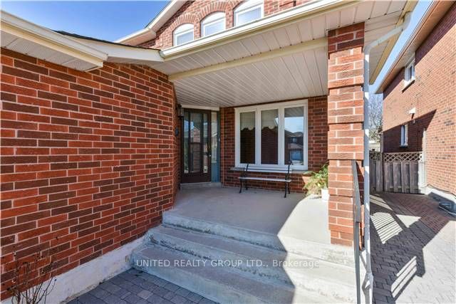 91 Governor Crescent, Vaughan, ON L4L 5G5 photo 2