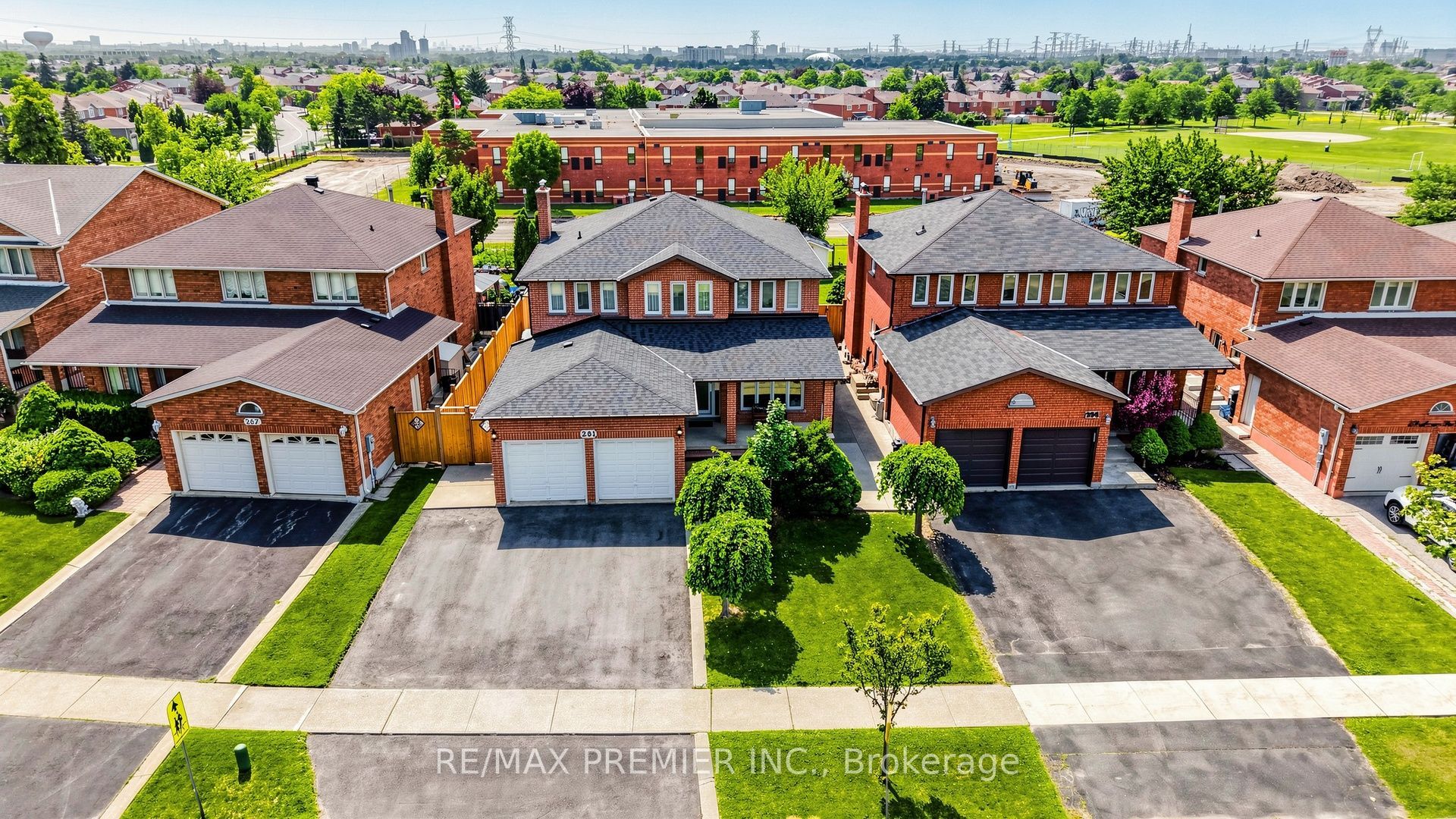 261 Morning Star Drive, Vaughan, ON L4L 6H4 photo 3