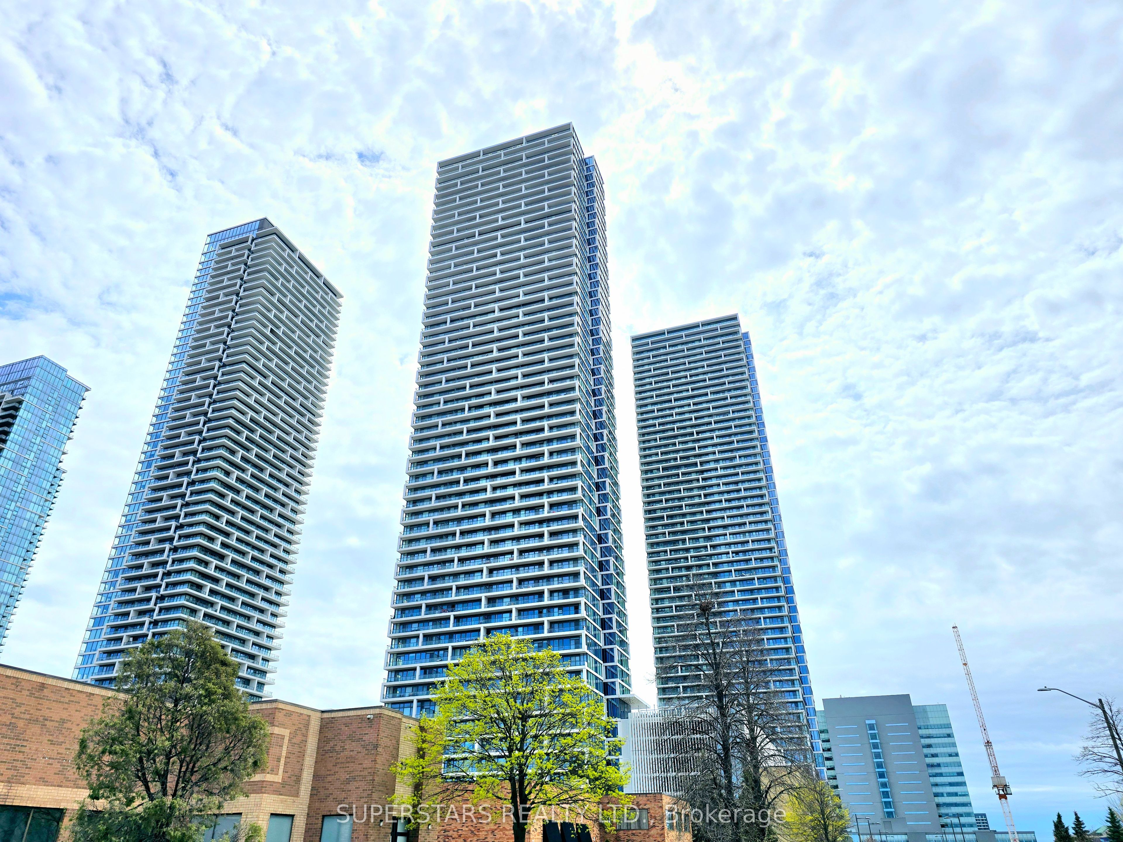 898 Portage Parkway 5002, Vaughan, ON L4K 0J6