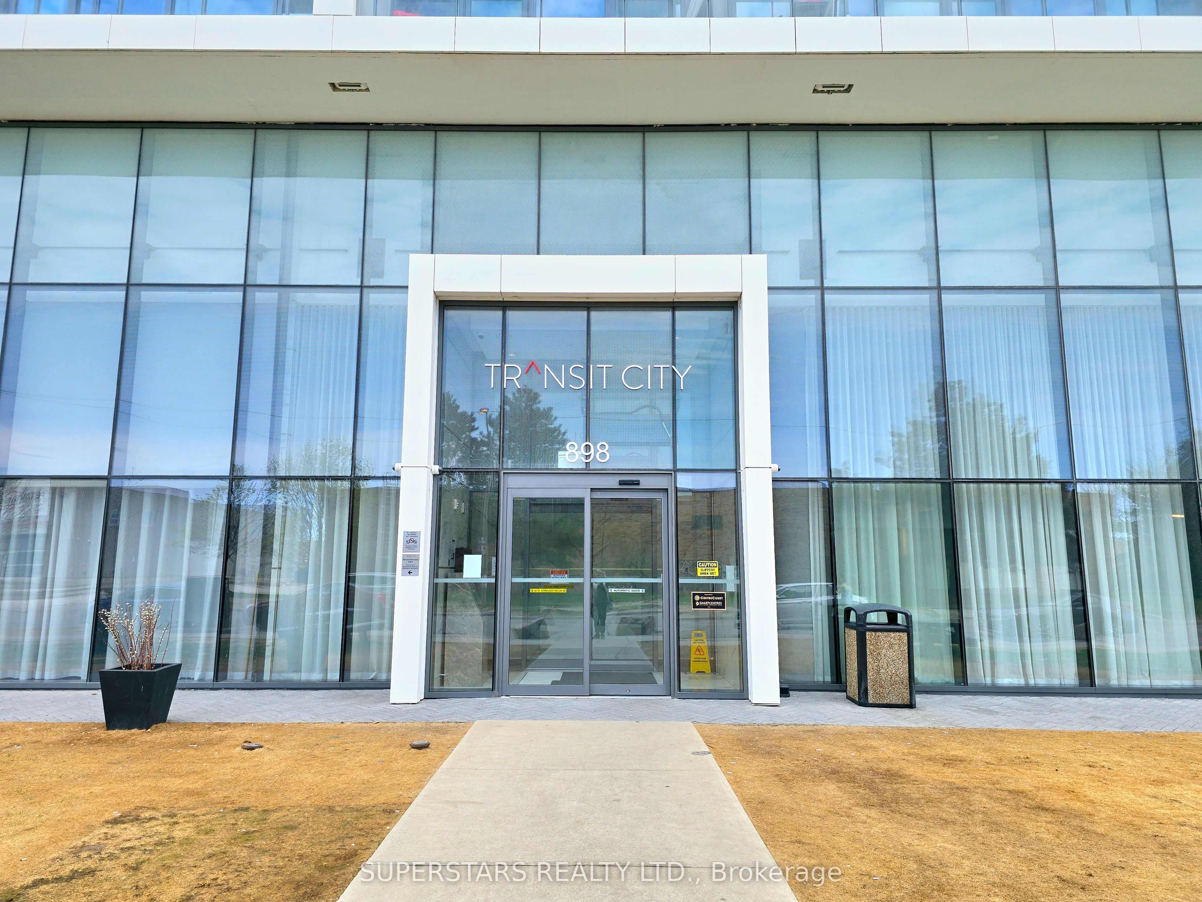 898 Portage Parkway 5002, Vaughan, ON L4K 0J6 photo 2