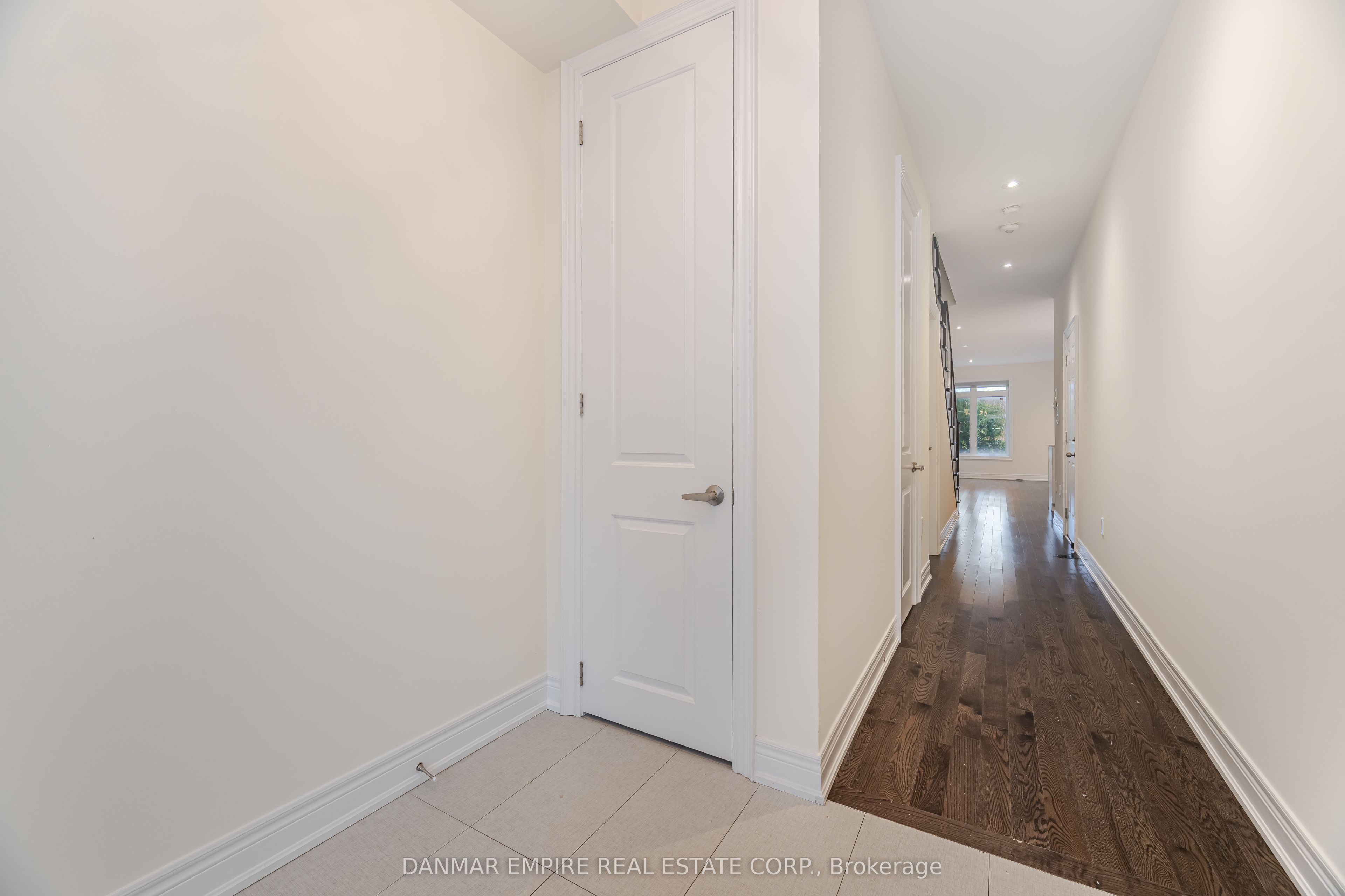 11 Hiawatha Court, Vaughan, ON L4L 0J2 photo 4