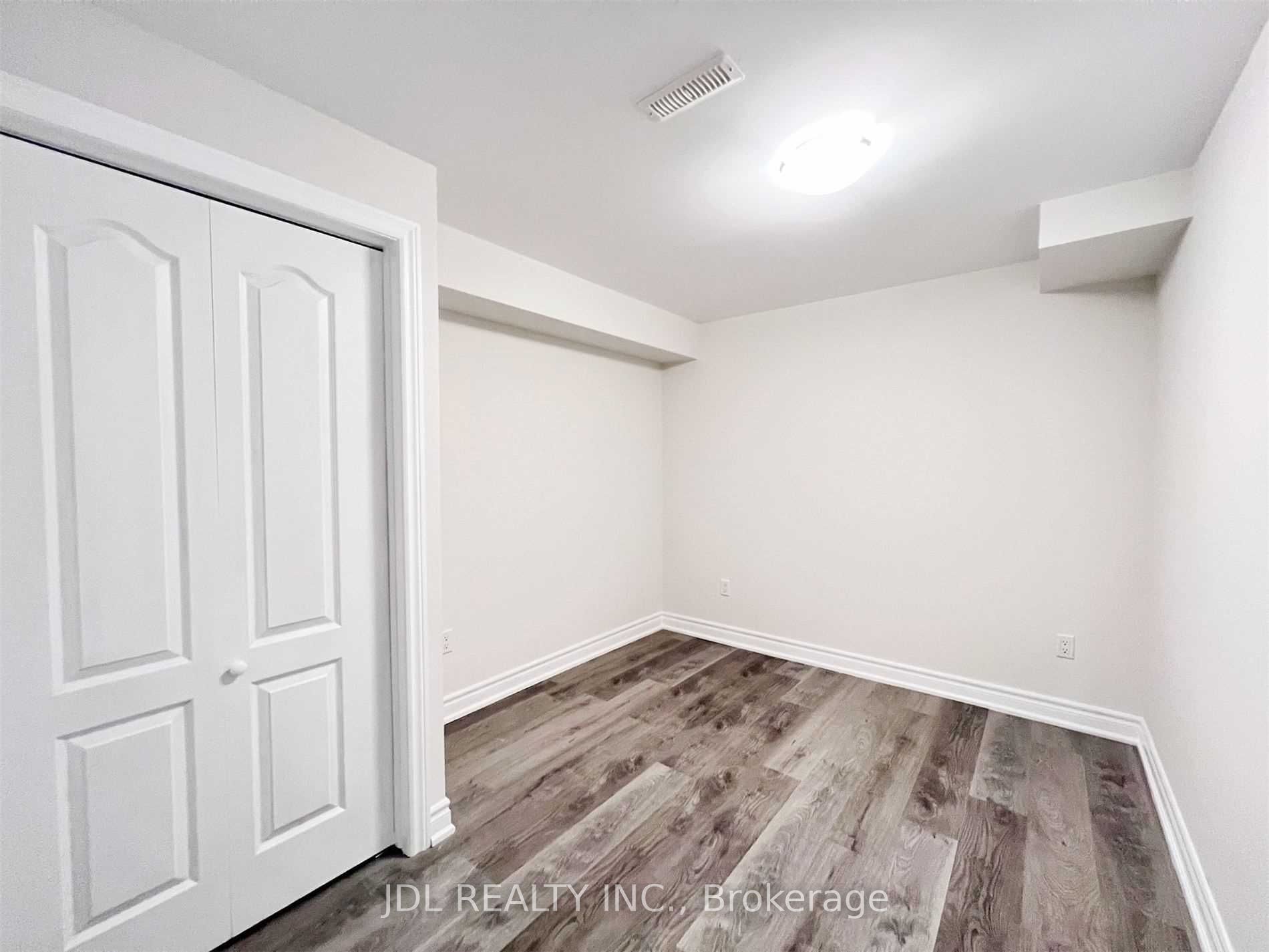 43 Portage Avenue Bsmt, Richmond Hill, ON L4E 2Z5 photo 4