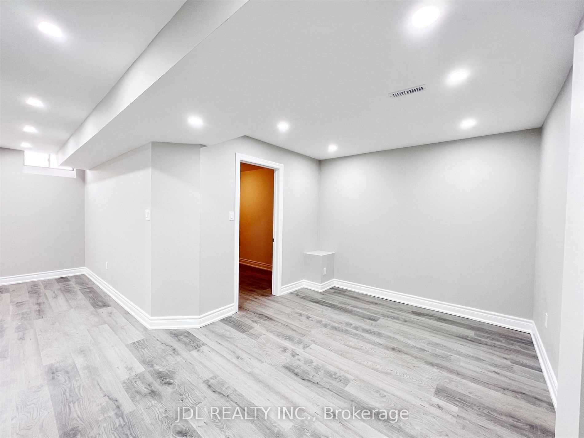 43 Portage Avenue Bsmt, Richmond Hill, ON L4E 2Z5 photo 5