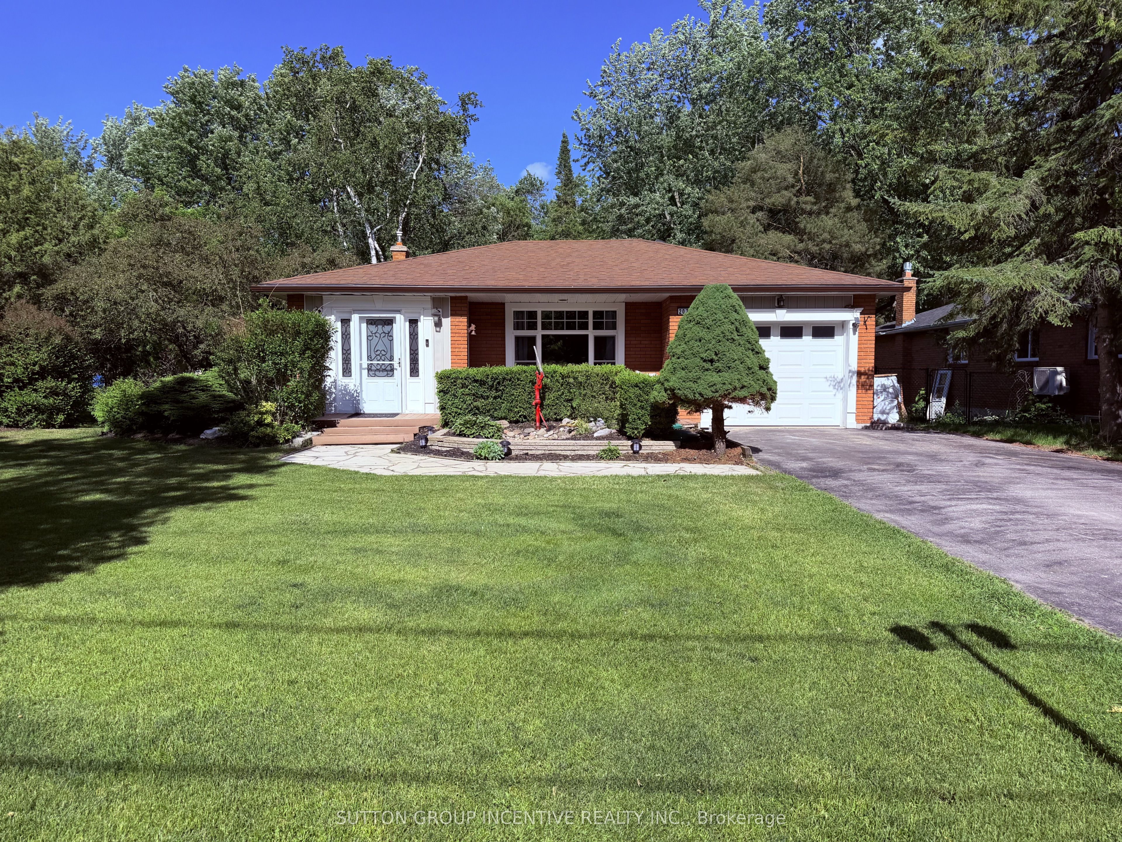 2035 Craig Road, Innisfil, ON L9S 1T2