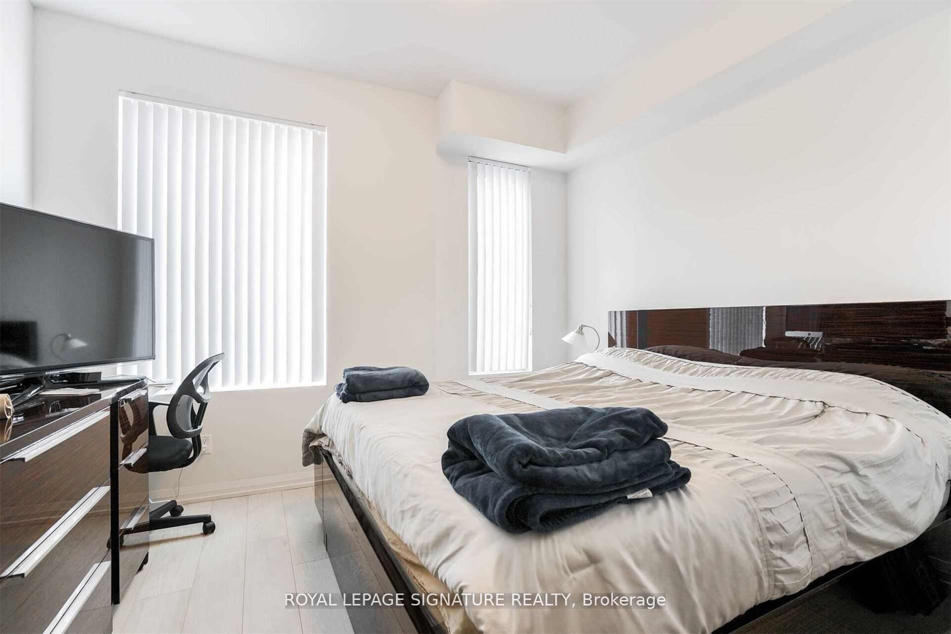 1010 Portage Parkway Th12, Vaughan, ON L4K 0K3 photo 3