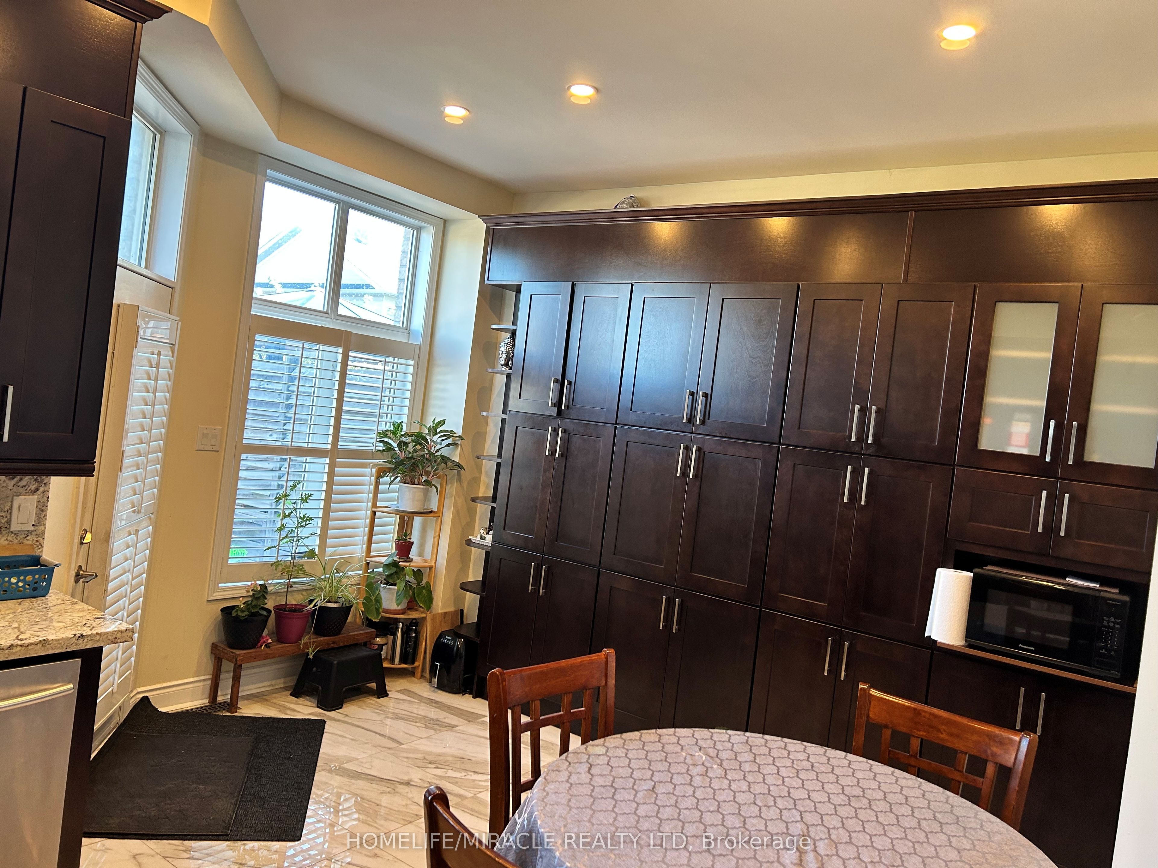 83 Cornell Park Avenue, Markham, ON L6B 1B6 photo 4