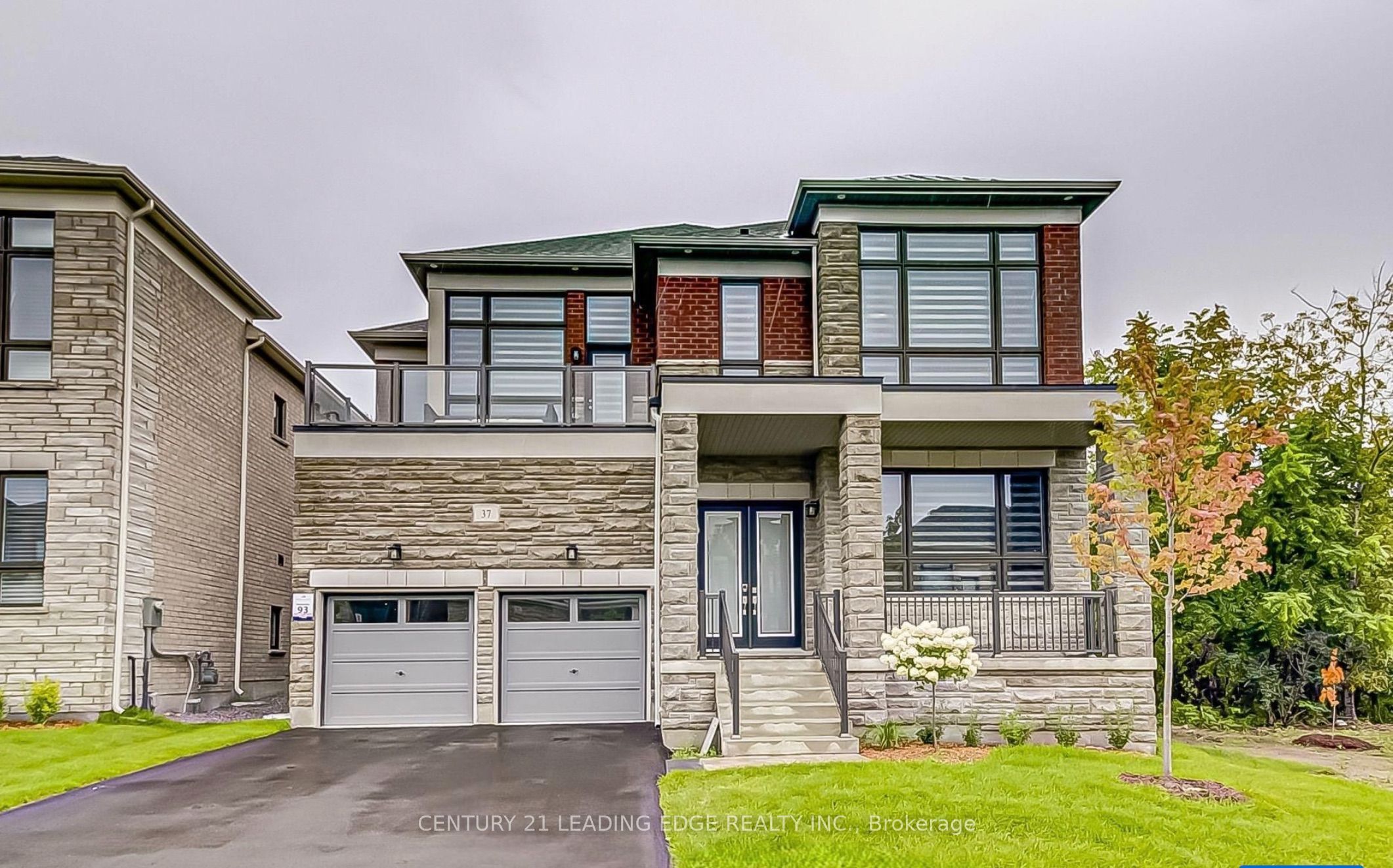 37 Woodhaven Avenue, Aurora, ON L4G 3Y1