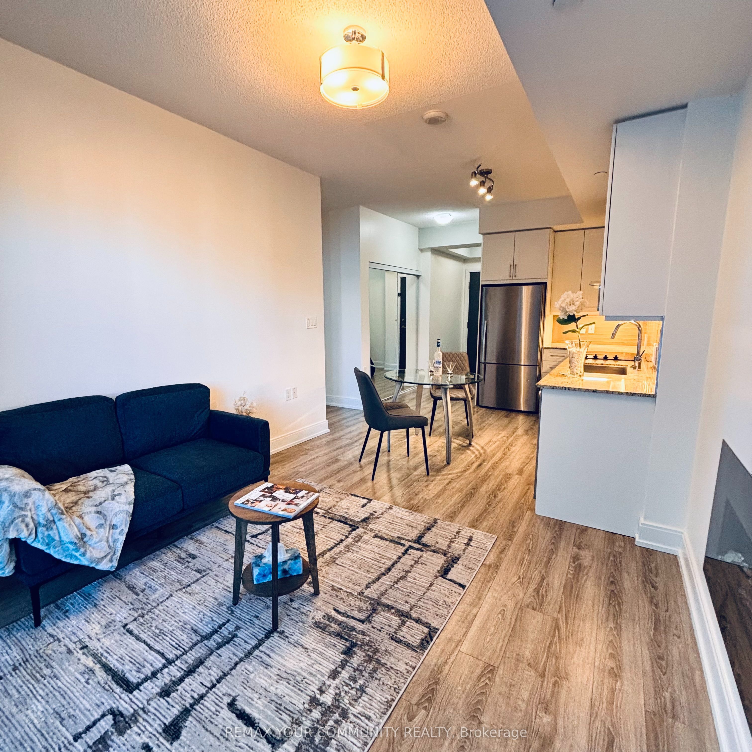 9600 YONGE Street 318B, Richmond Hill, ON L4C 0X3 photo 4