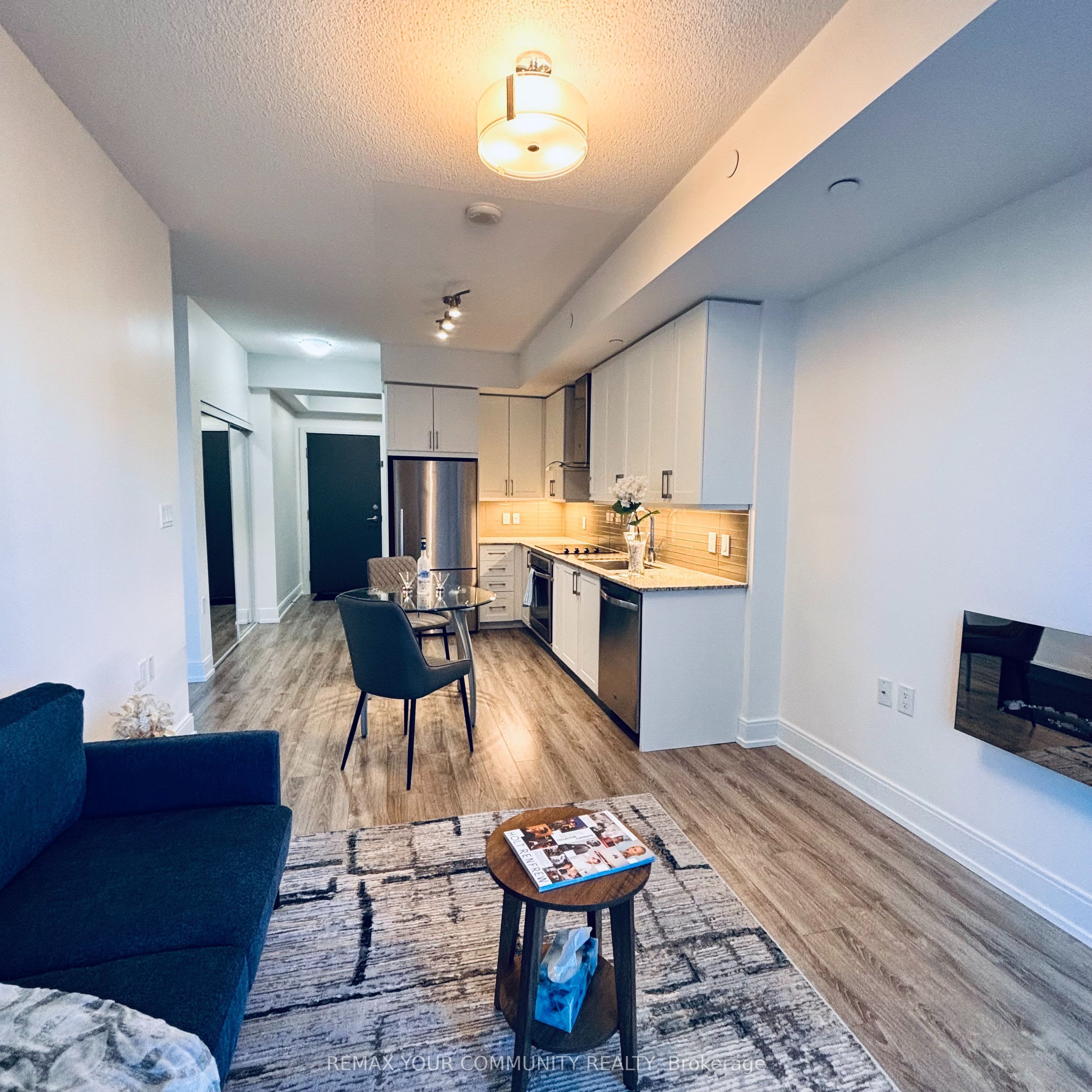 9600 YONGE Street 318B, Richmond Hill, ON L4C 0X3 photo 5