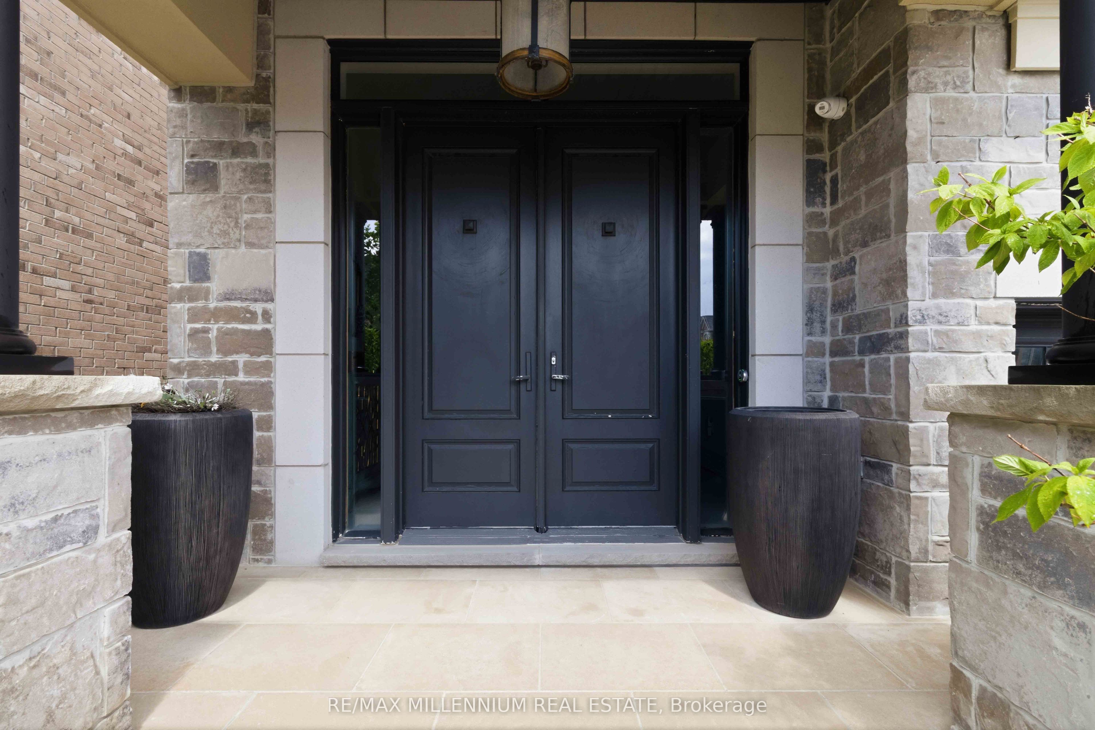 69 Menotti Drive, Richmond Hill, ON L4E 1G7 photo 3
