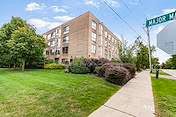 249 Major Mackenize Drive 106, Richmond Hill, ON L4C 9M8 photo 3