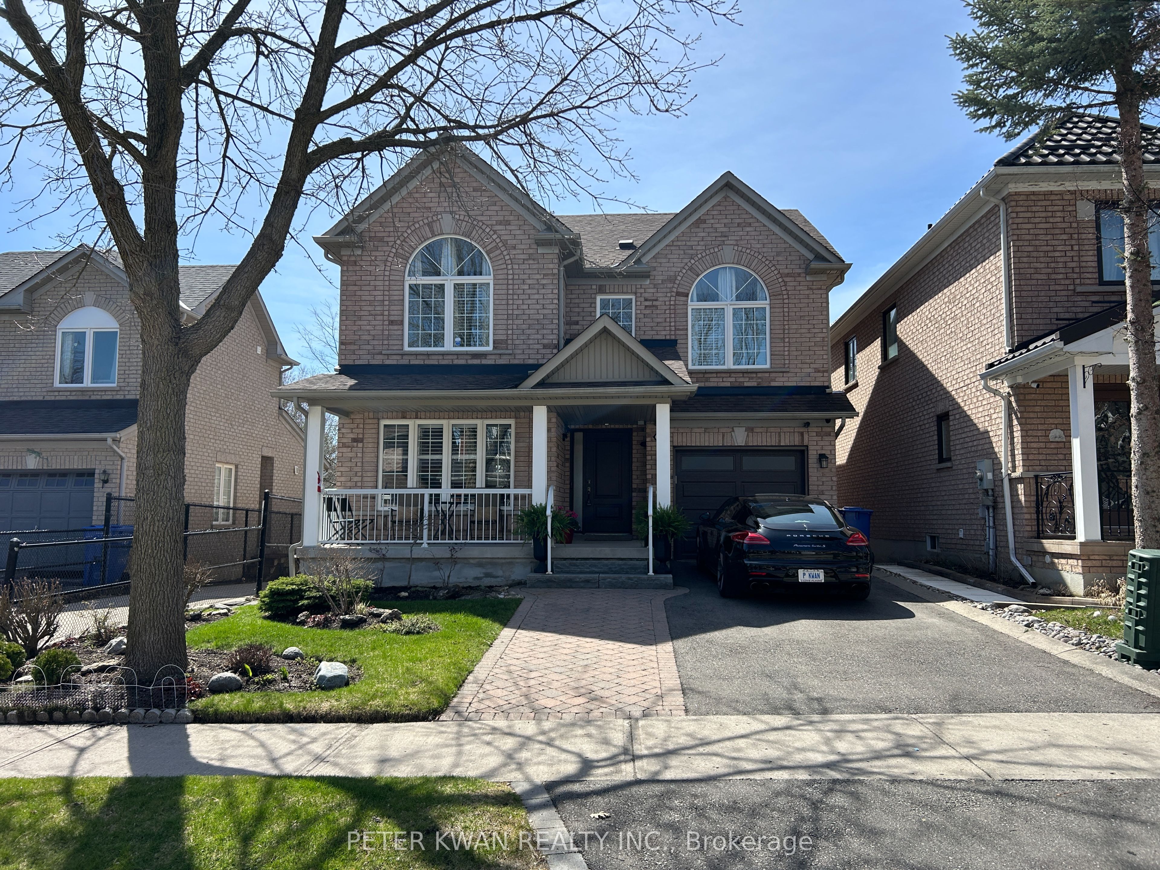 664 Society Crescent, Newmarket, ON L3X 2S9 photo 3