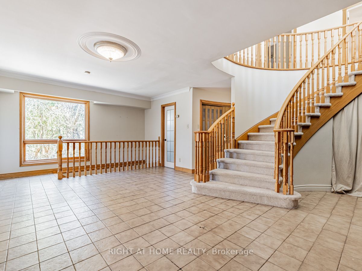 4282 Vivian Road, Whitchurch-Stouffville, ON L4A 1Z2 photo 3