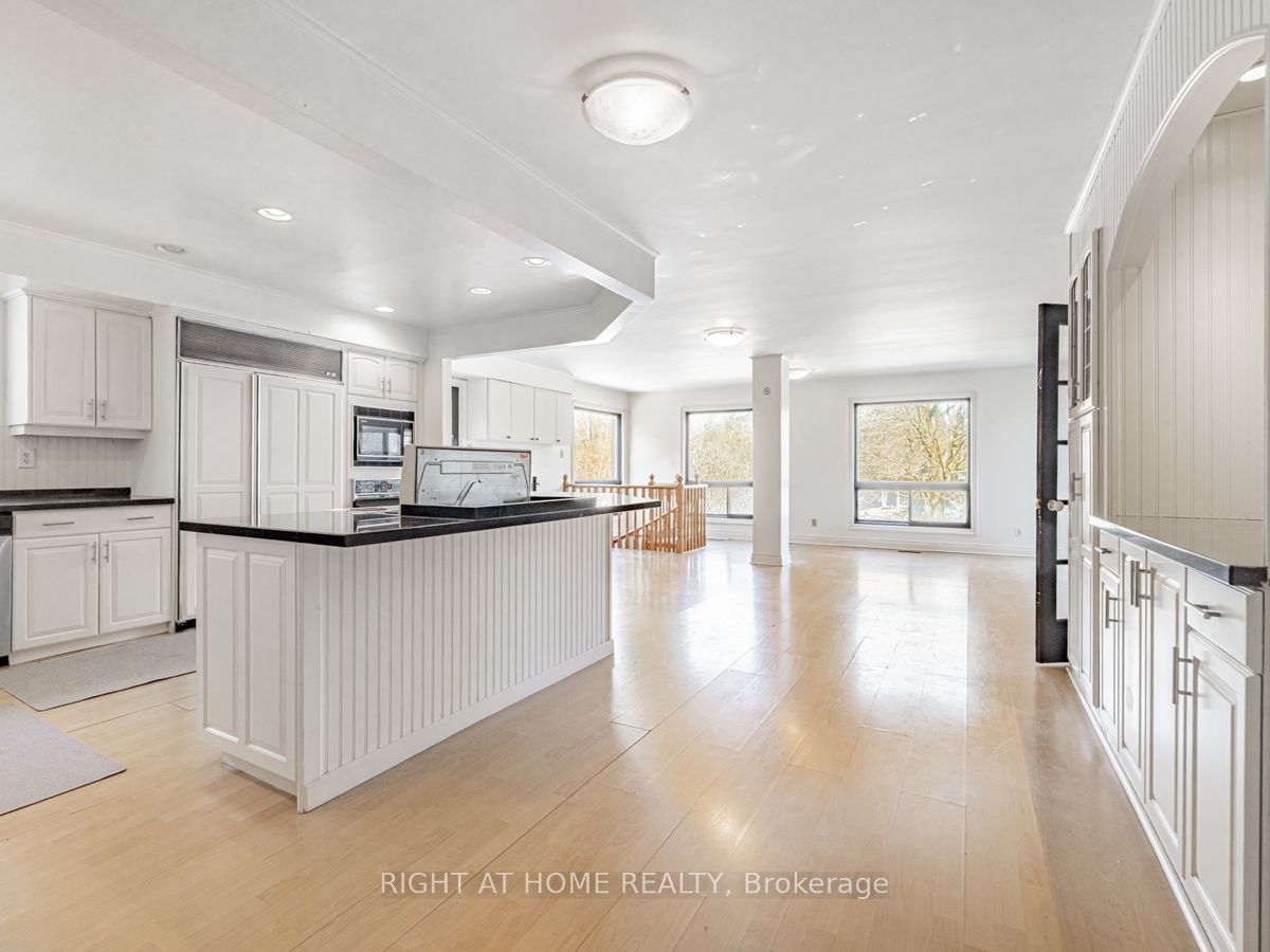4282 Vivian Road, Whitchurch-Stouffville, ON L4A 1Z2 photo 5