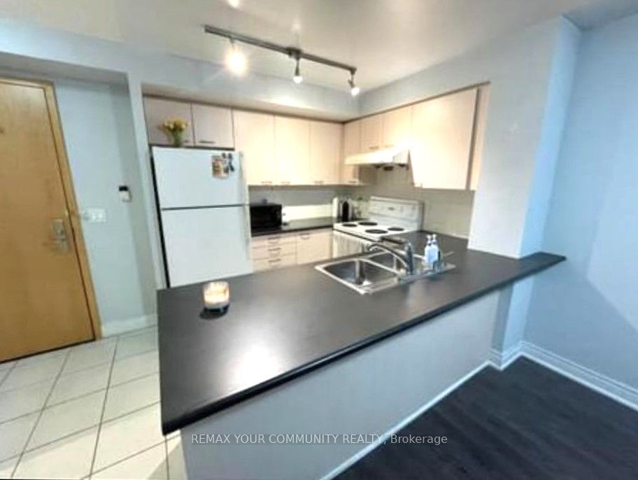 48 Suncrest Boulevard 522, Markham, ON L3T 7Y5 photo 4