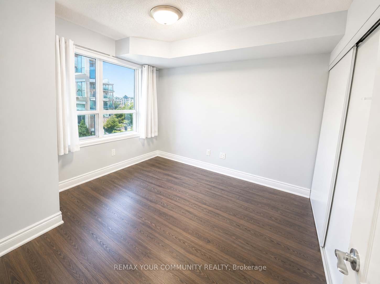 48 Suncrest Boulevard 522, Markham, ON L3T 7Y5 photo 5