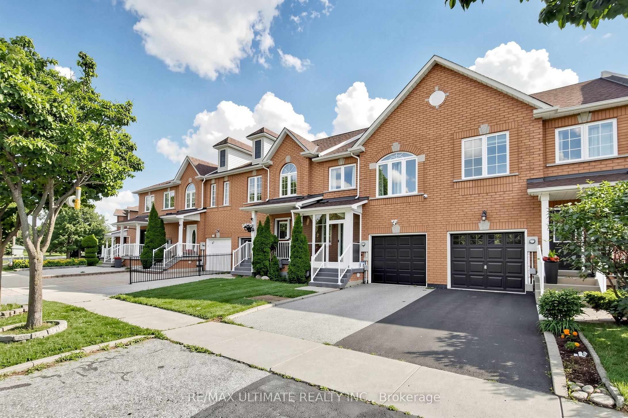 131 Foxchase Avenue, Vaughan, ON L4L 9H6
