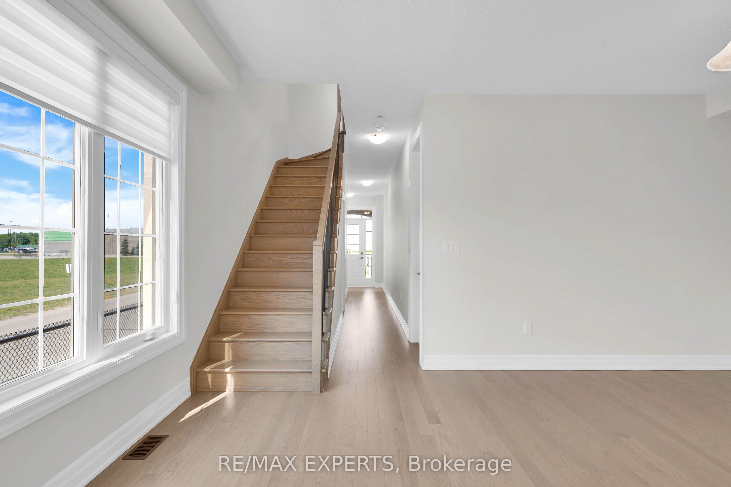 49 Paisley Drive, Bradford West Gwillimbury, ON L3Z 4P2 photo 4