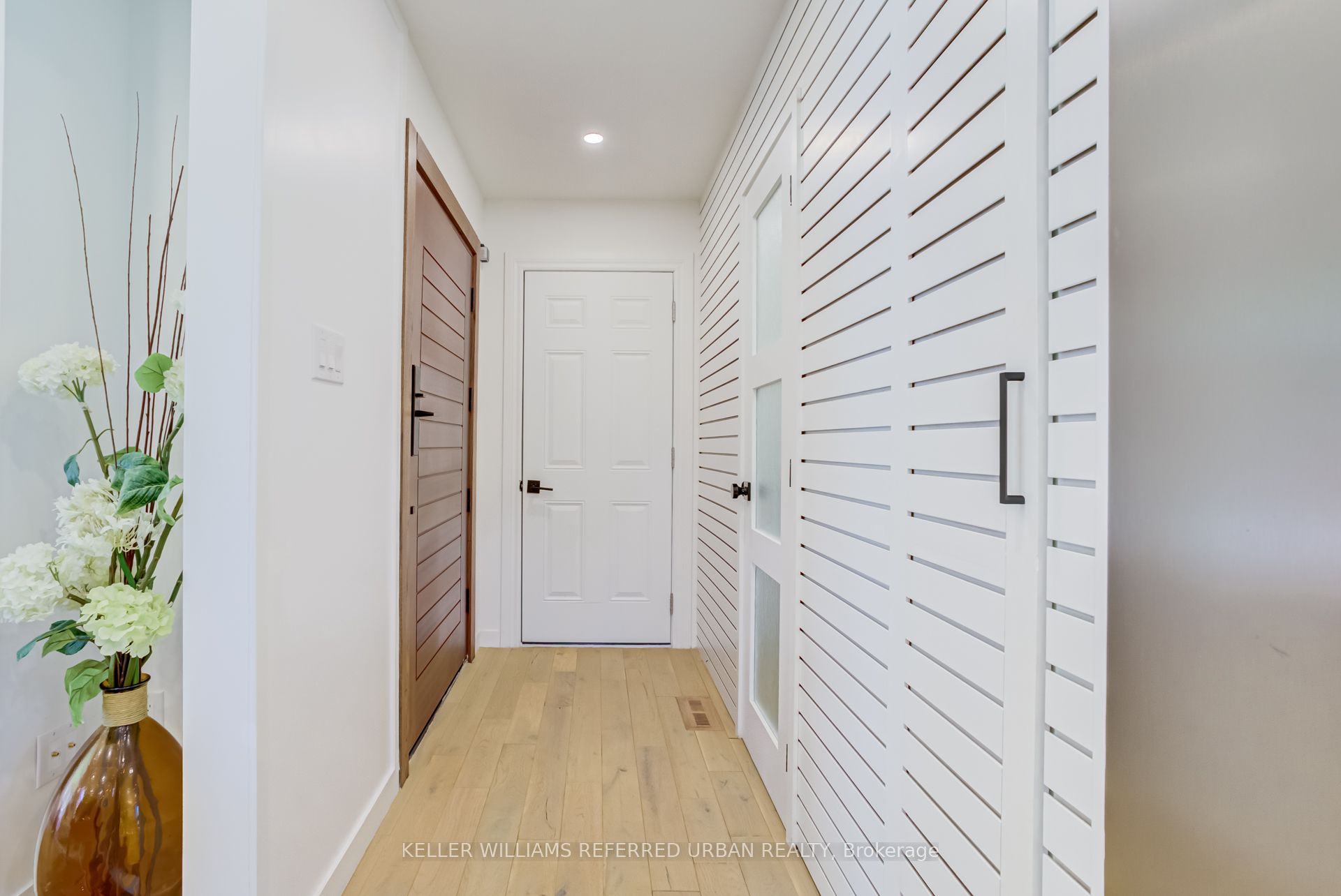 7 Cossar Drive, Aurora, ON L4G 3N6 photo 4