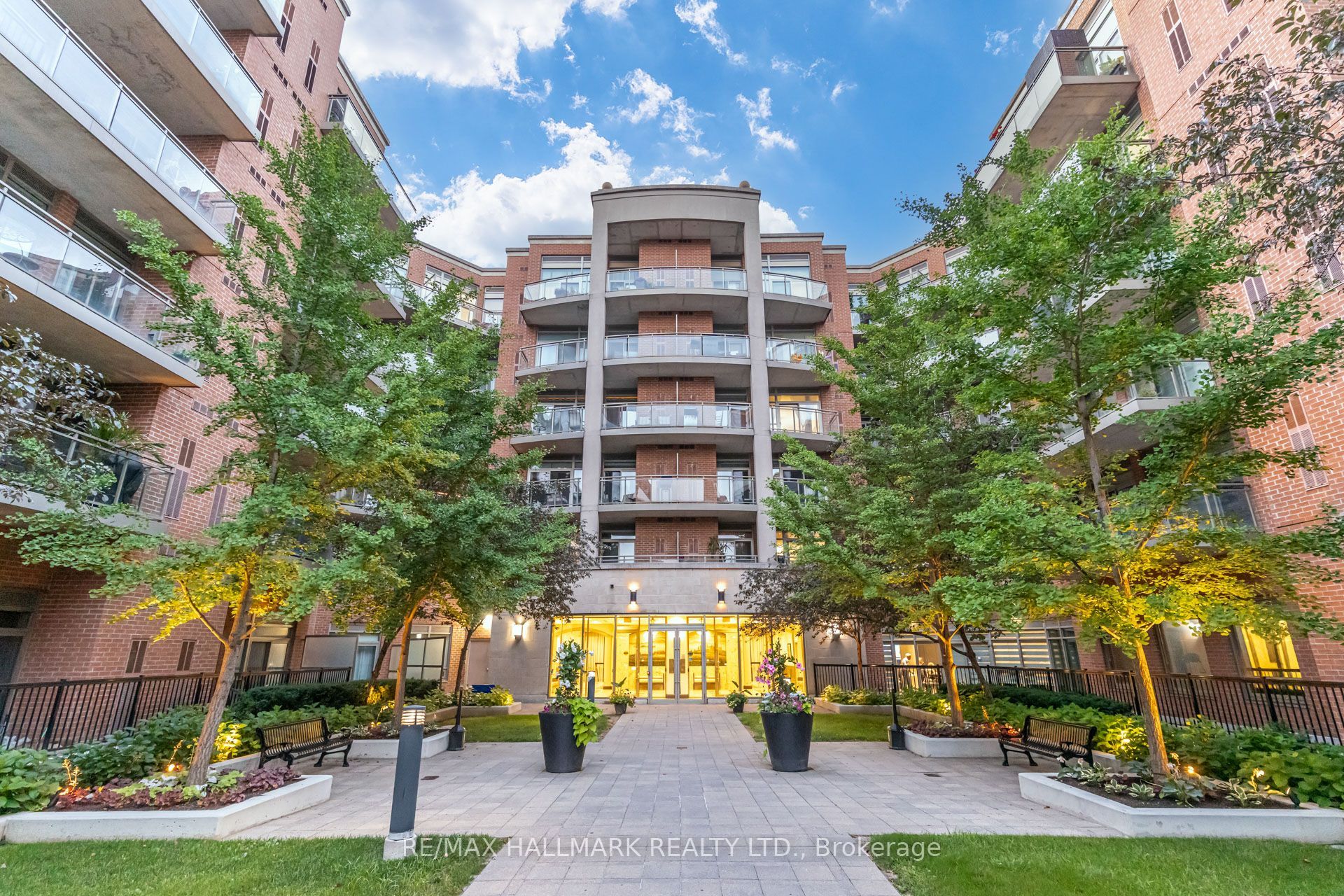281 Woodbridge Avenue PH631, Vaughan, ON L4L 0C6