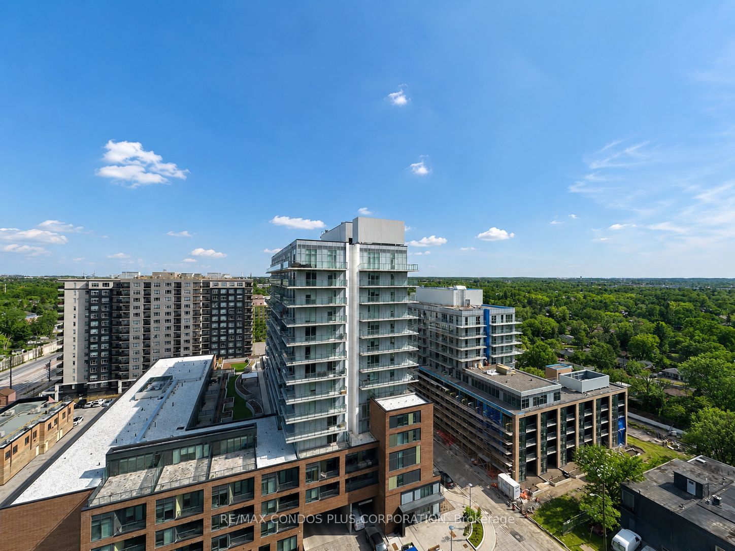 185 Deerfield Road 216, Newmarket, ON L3Y 0G7 photo 3