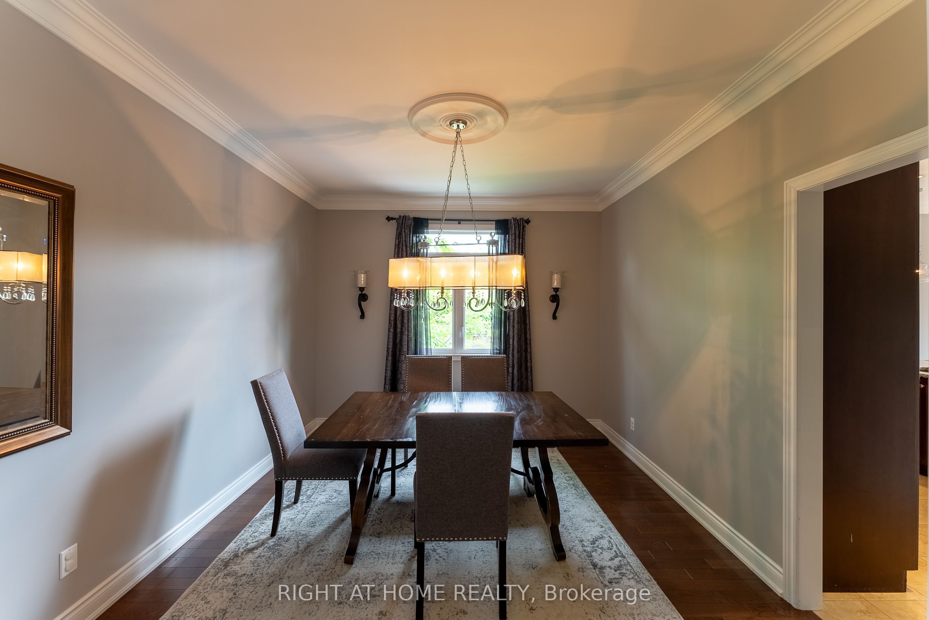 1660 Moyer Avenue, Innisfil, ON L9S 1S8 photo 5