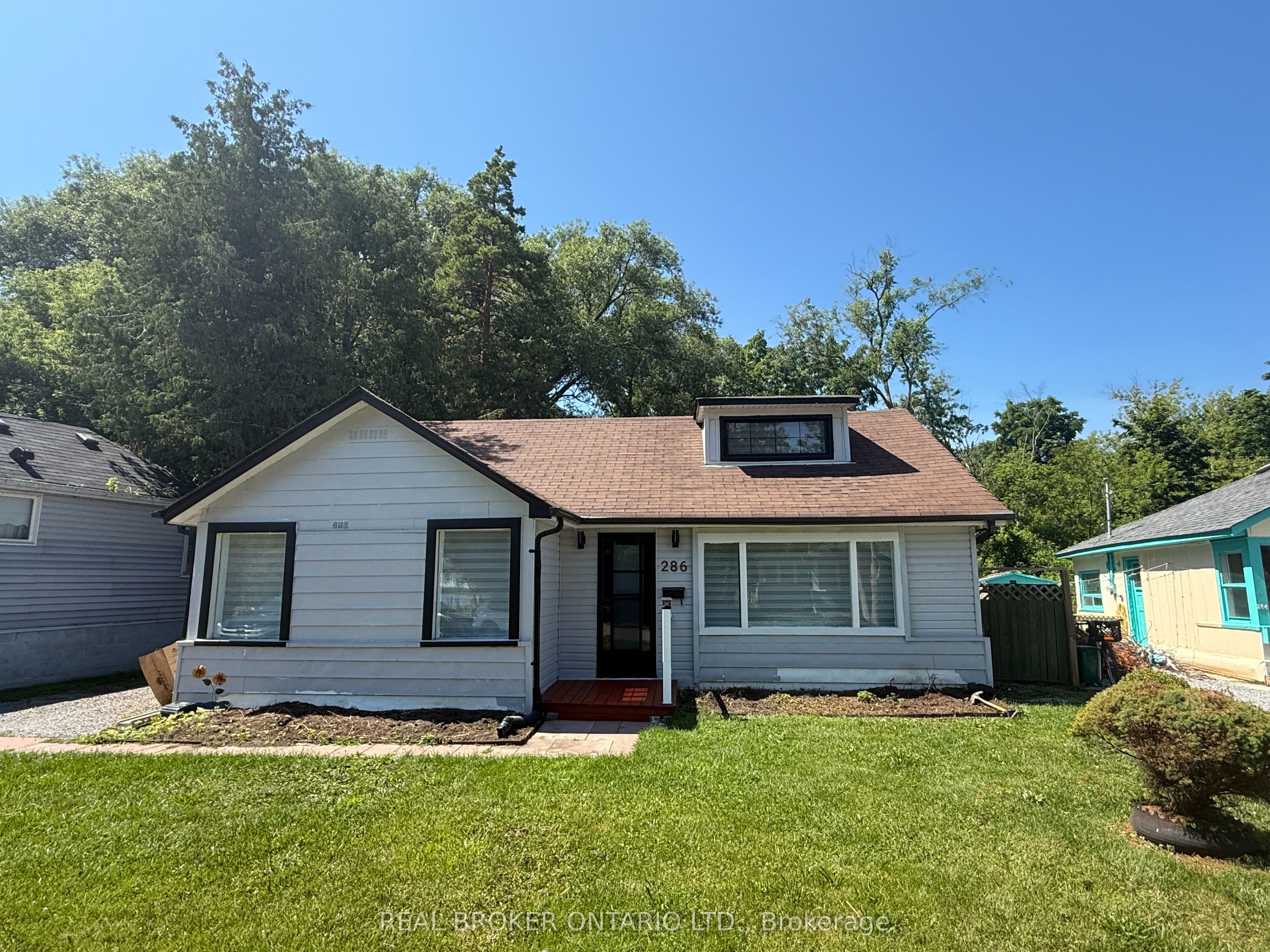 286 Crestwood Drive, Georgina, ON L4P 1H6