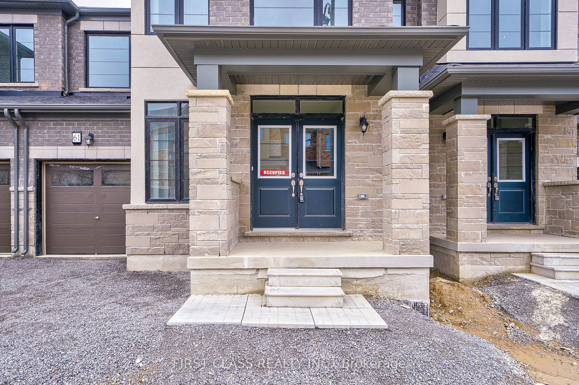 61 Kenneth Rogers Crescent, East Gwillimbury, ON L9N 0S3
