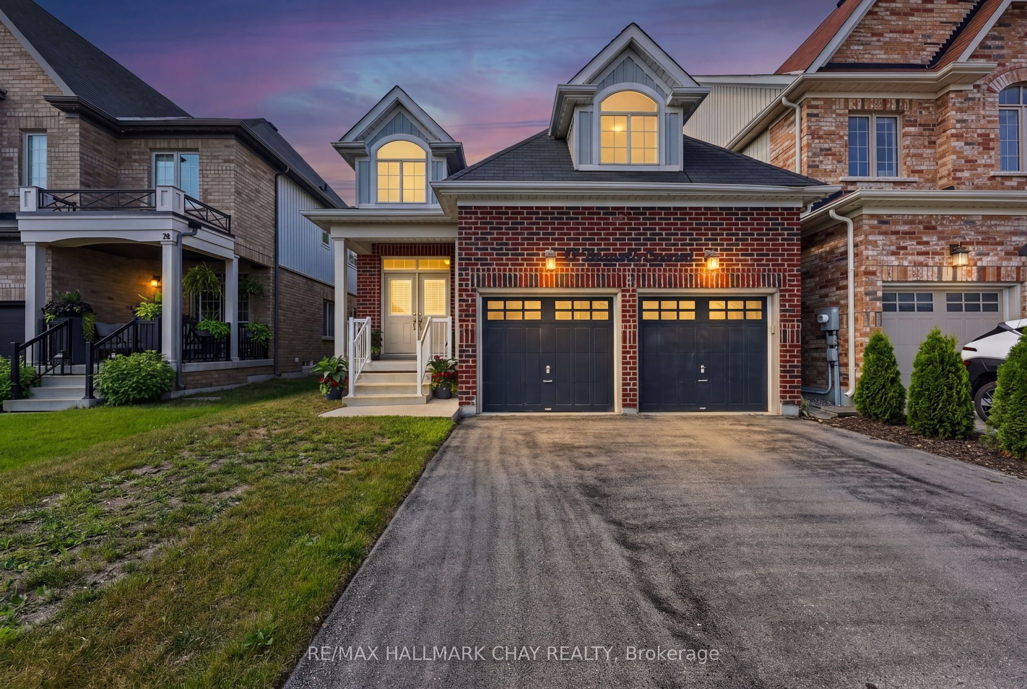 72 Decarolis Crescent, Essa, ON L3W 0B2