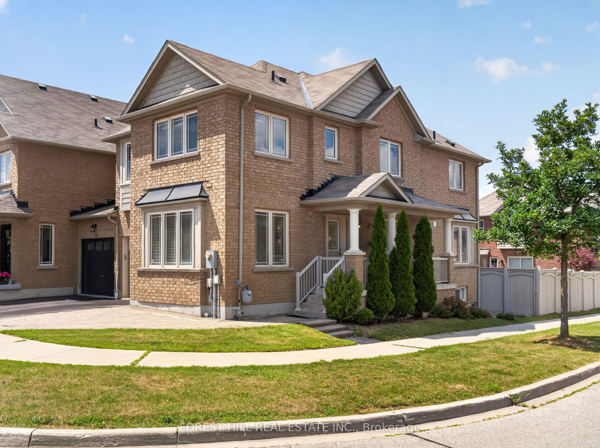 95 Stoyell Drive, Richmond Hill, ON L4E 0M8 photo 2