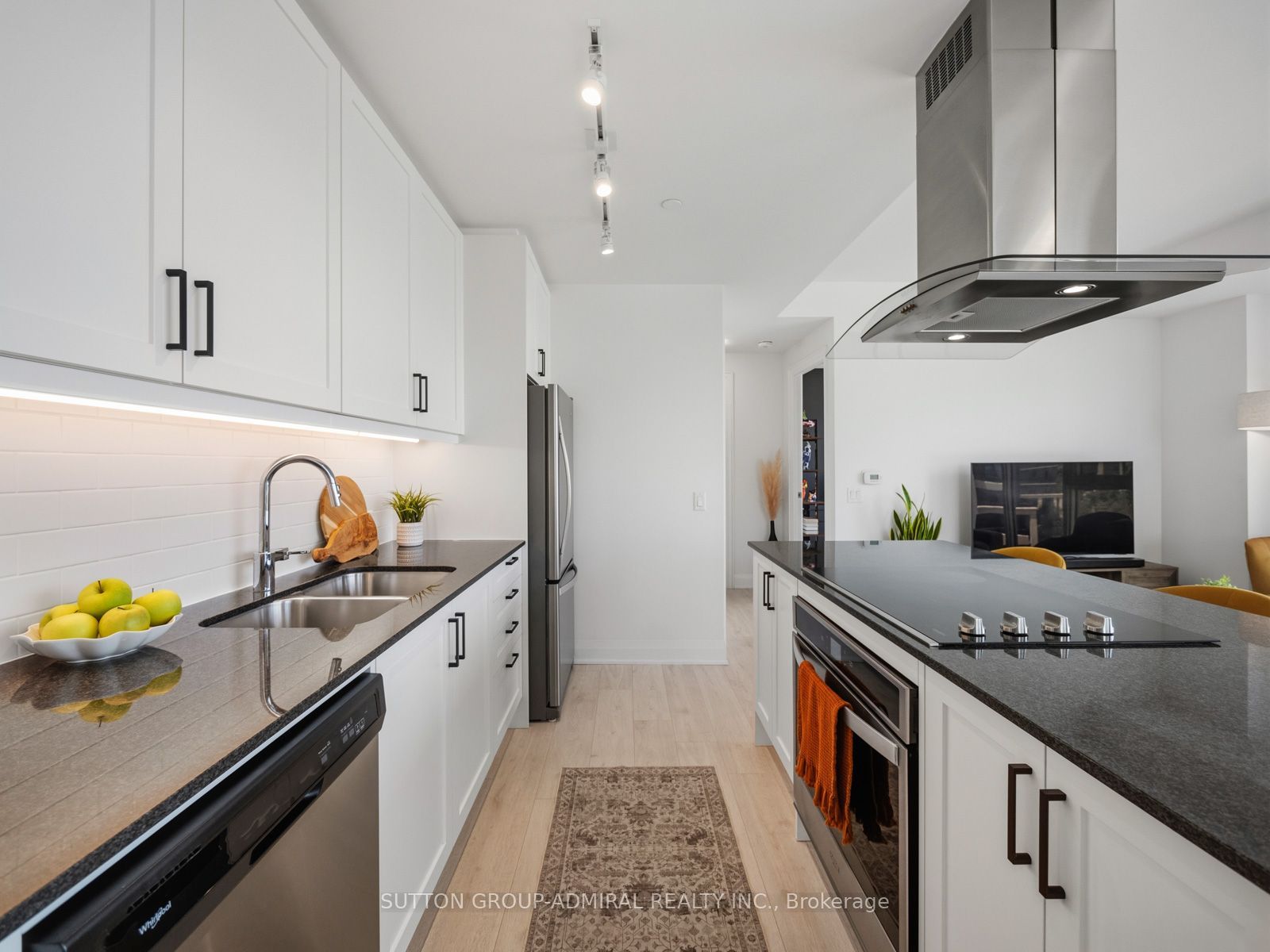 10 Gatineau Drive 413, Vaughan, ON L4J 0L2 photo 5