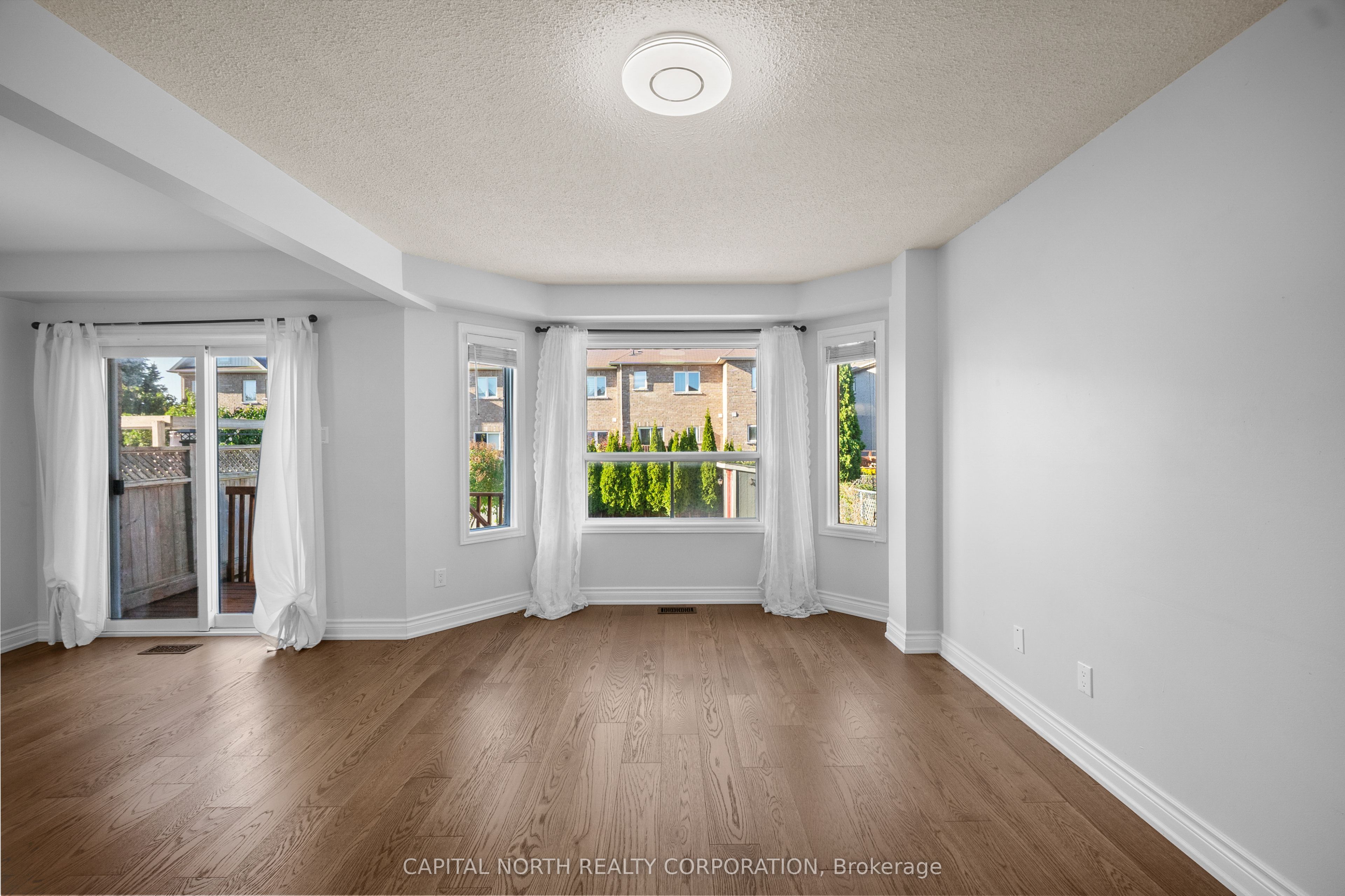 86 Breeze Drive, Bradford West Gwillimbury, ON L3Z 3A5 photo 5