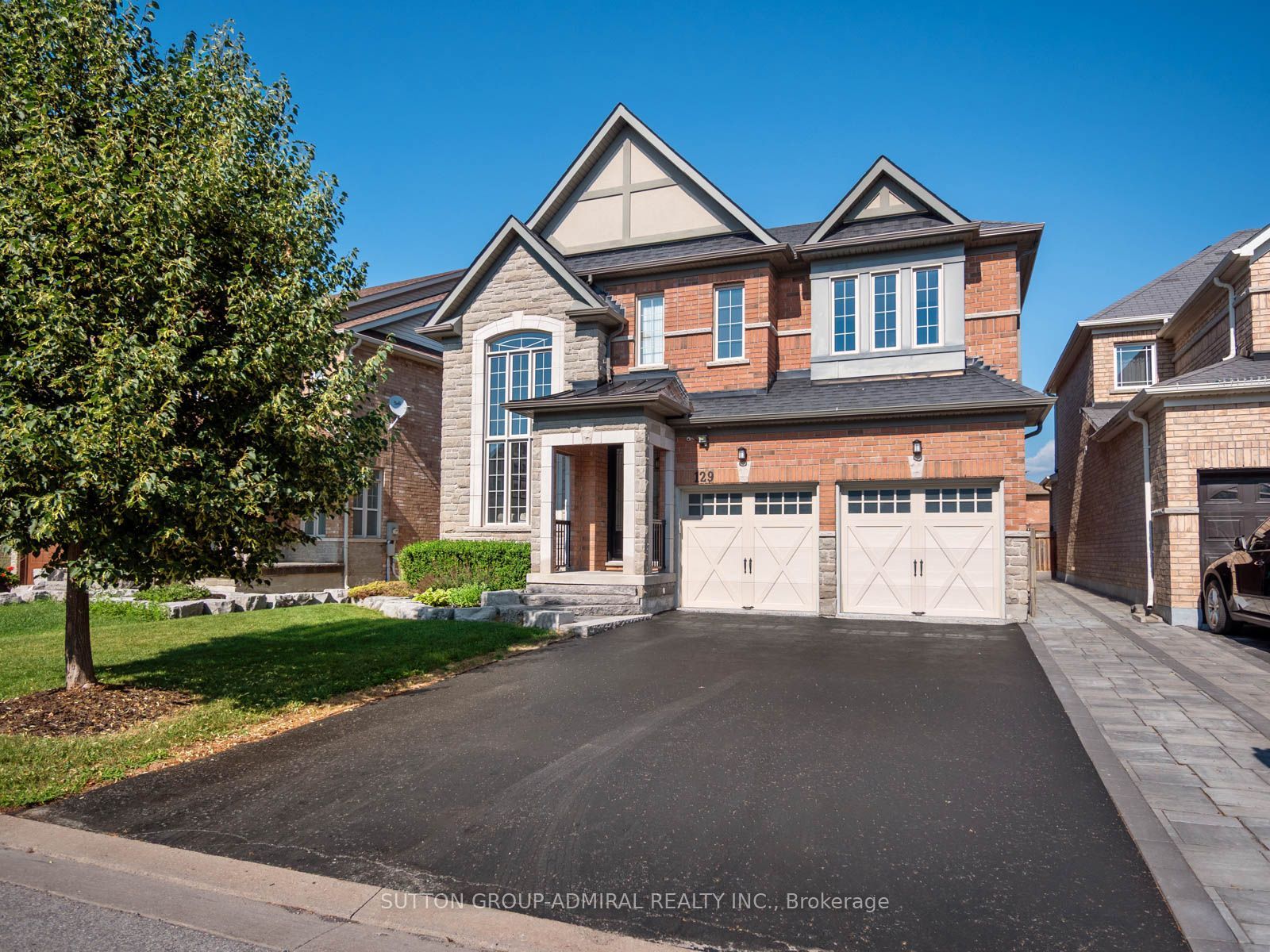 129 Mooney Street, Bradford West Gwillimbury, ON L3Z 0K9