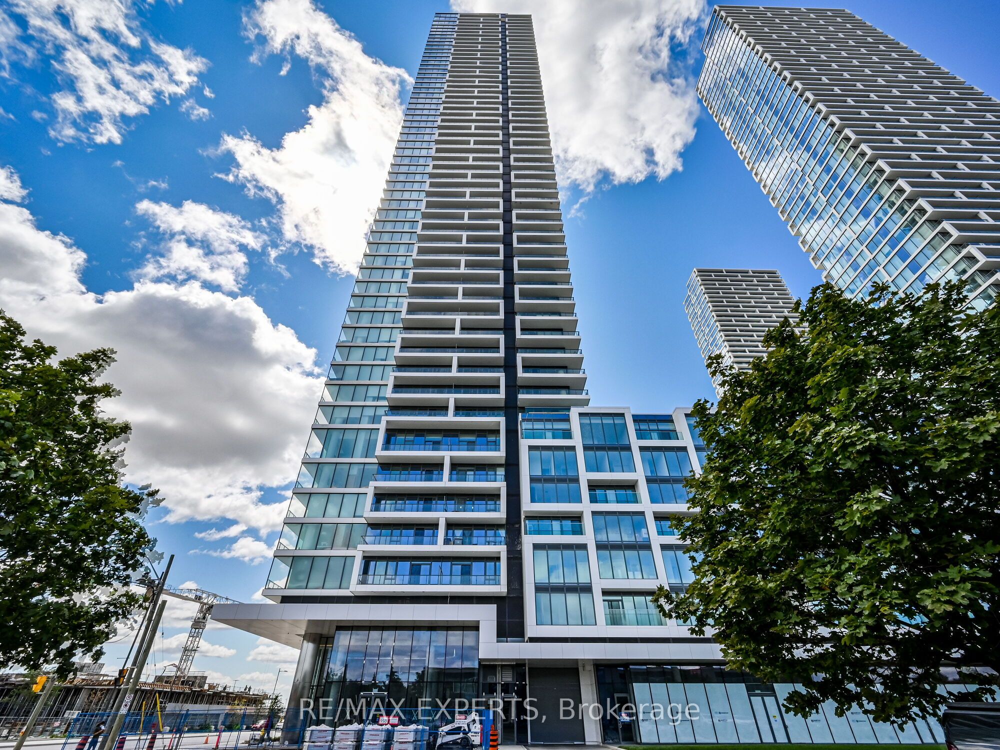 950 Portage Parkway 5910, Vaughan, ON L4K 0J7