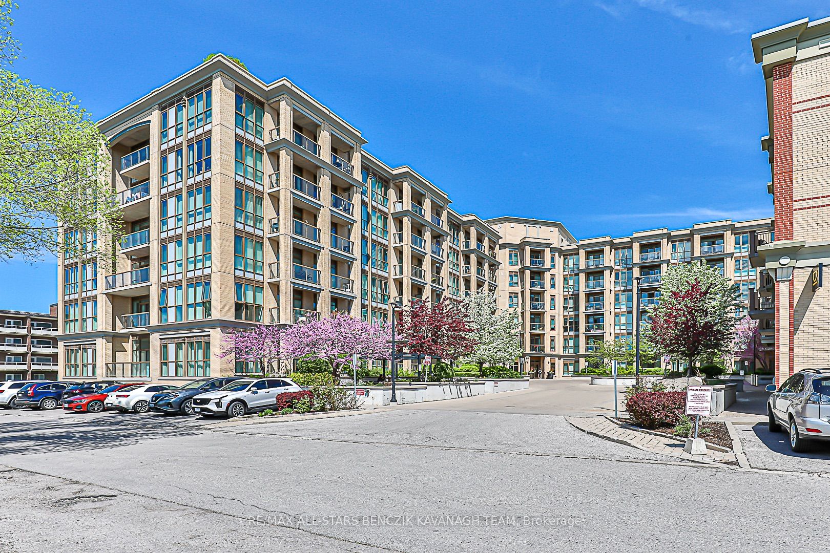 68 Main Street N 233, Markham, ON L3P 0N5