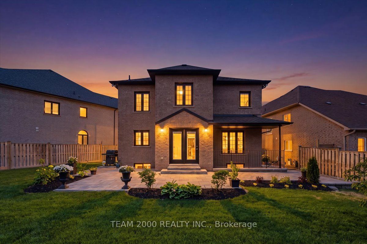 26 Crown Crescent, Vaughan, ON L4H 1S7 photo 2