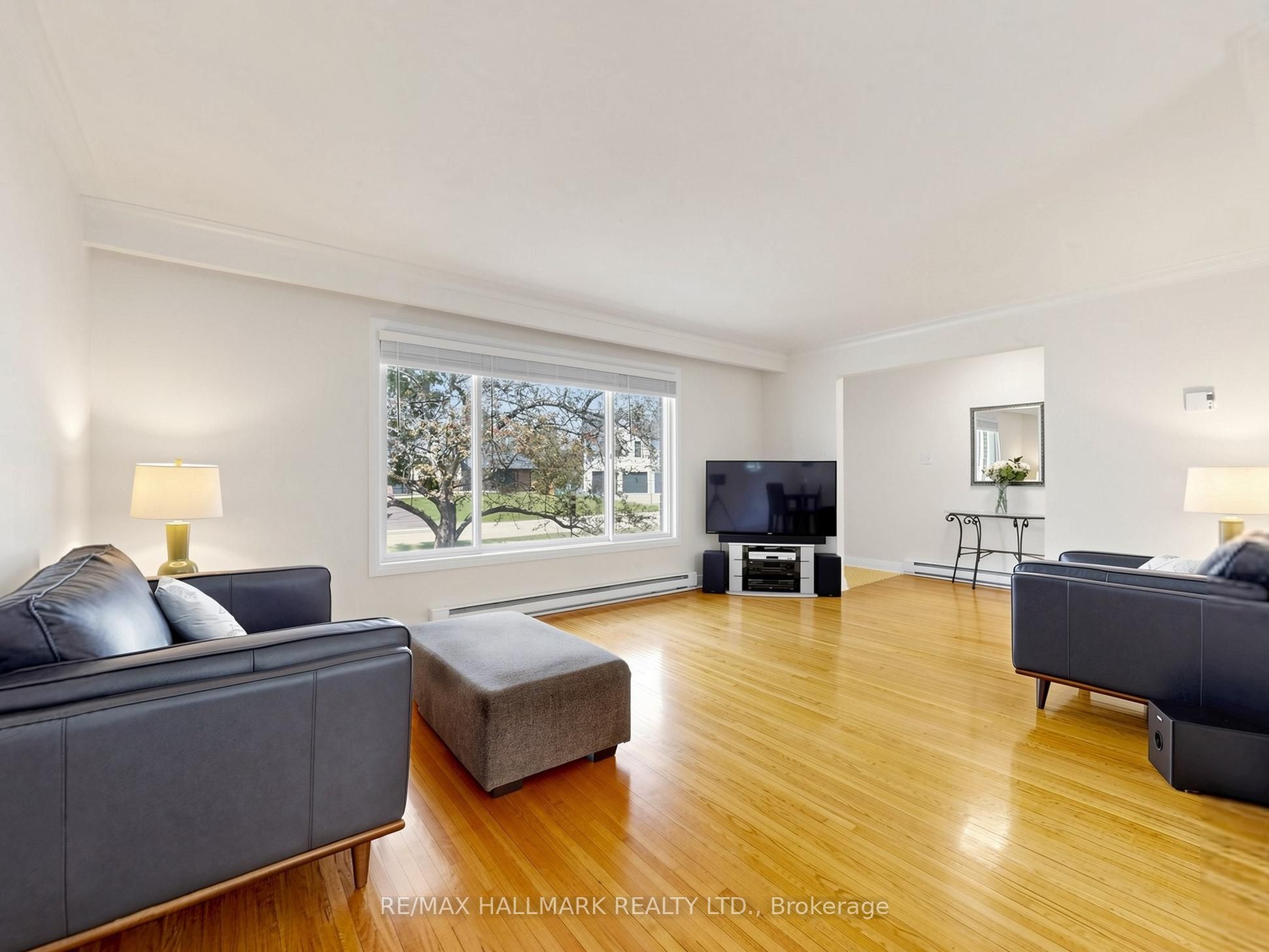 20 Jasmine Crescent, Whitchurch-Stouffville, ON L4A 3H4 photo 3