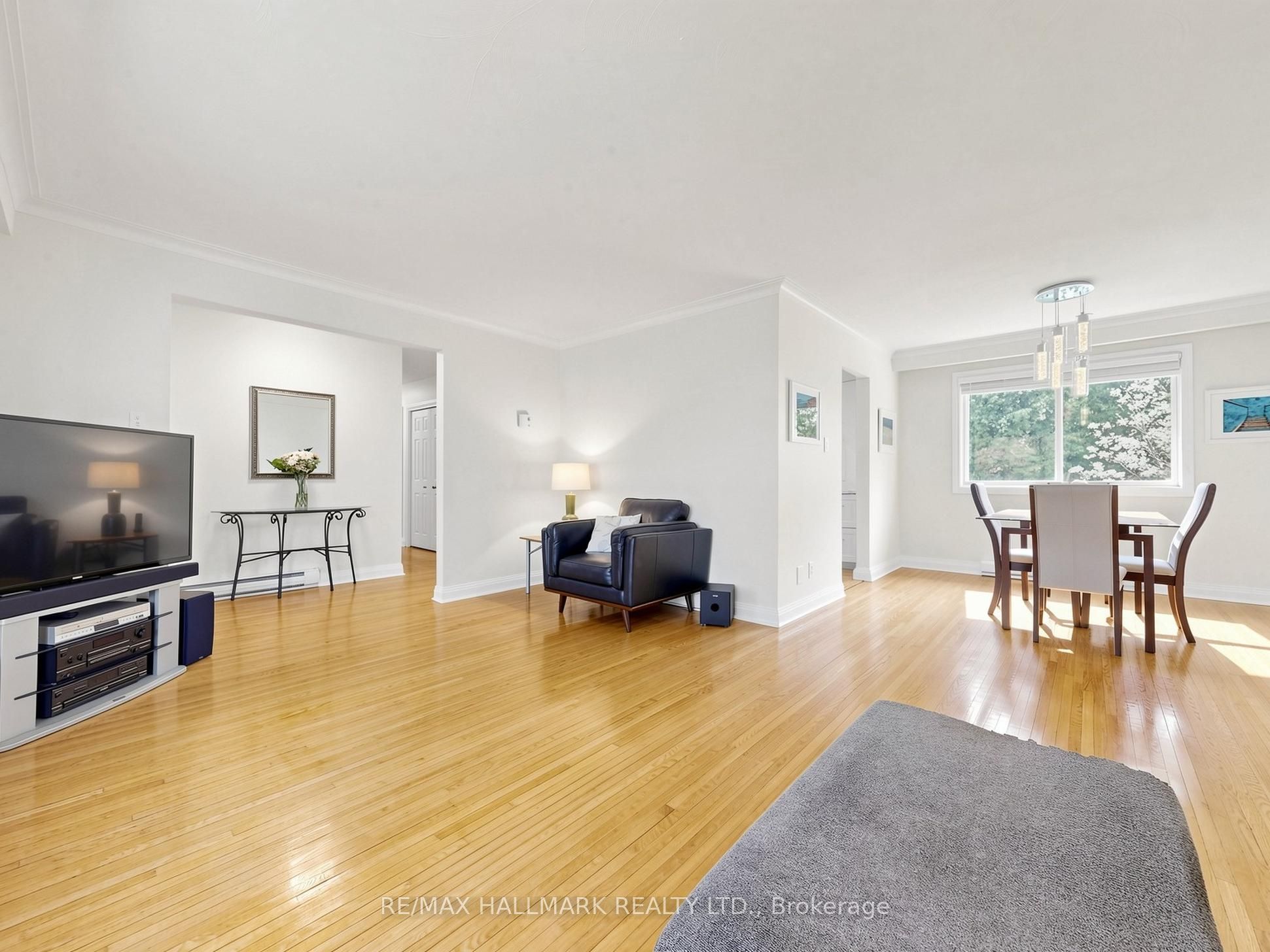 20 Jasmine Crescent, Whitchurch-Stouffville, ON L4A 3H4 photo 4
